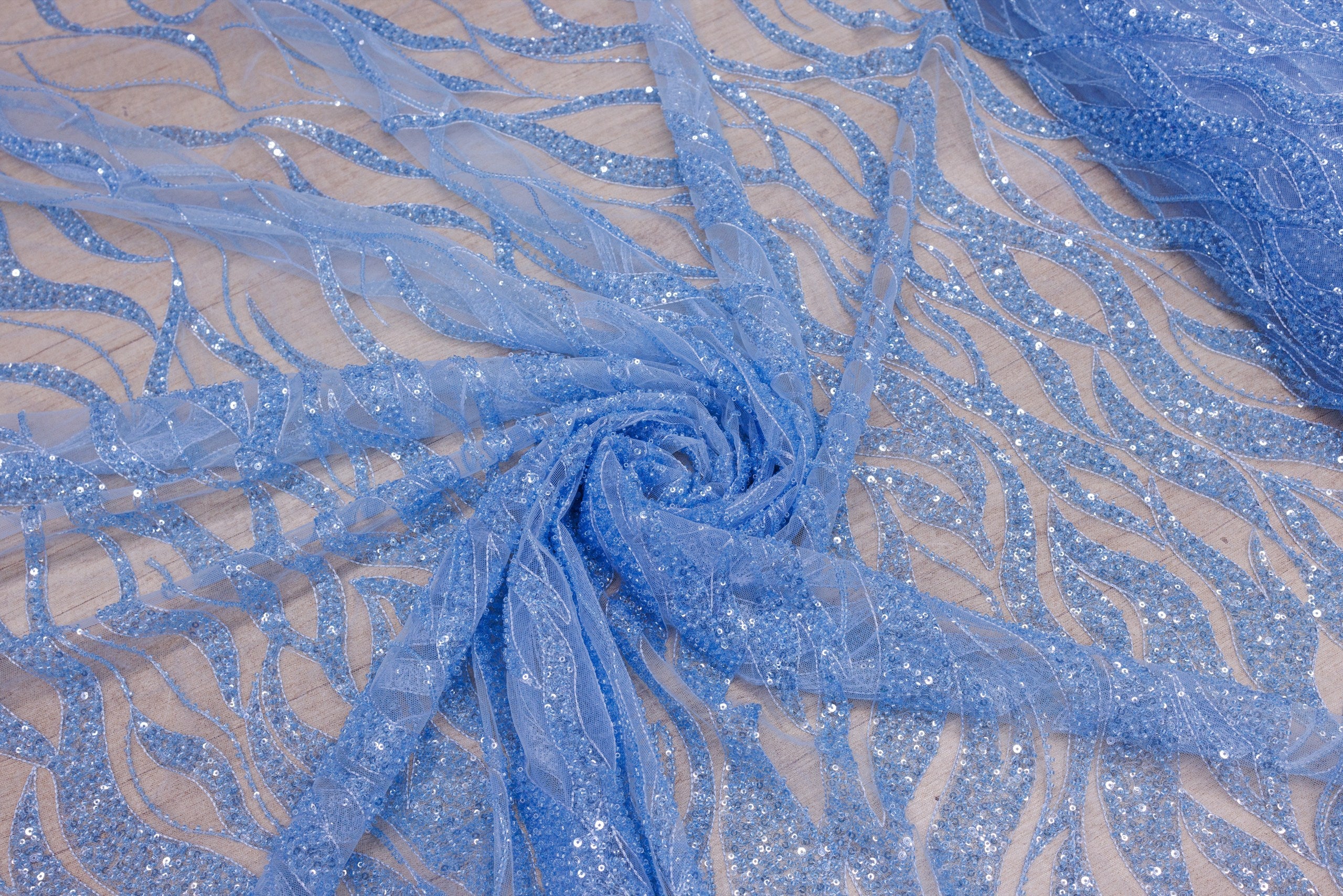 Broderie de lux tip dantela cu margele si paiete cusute manual B35 - Bleu