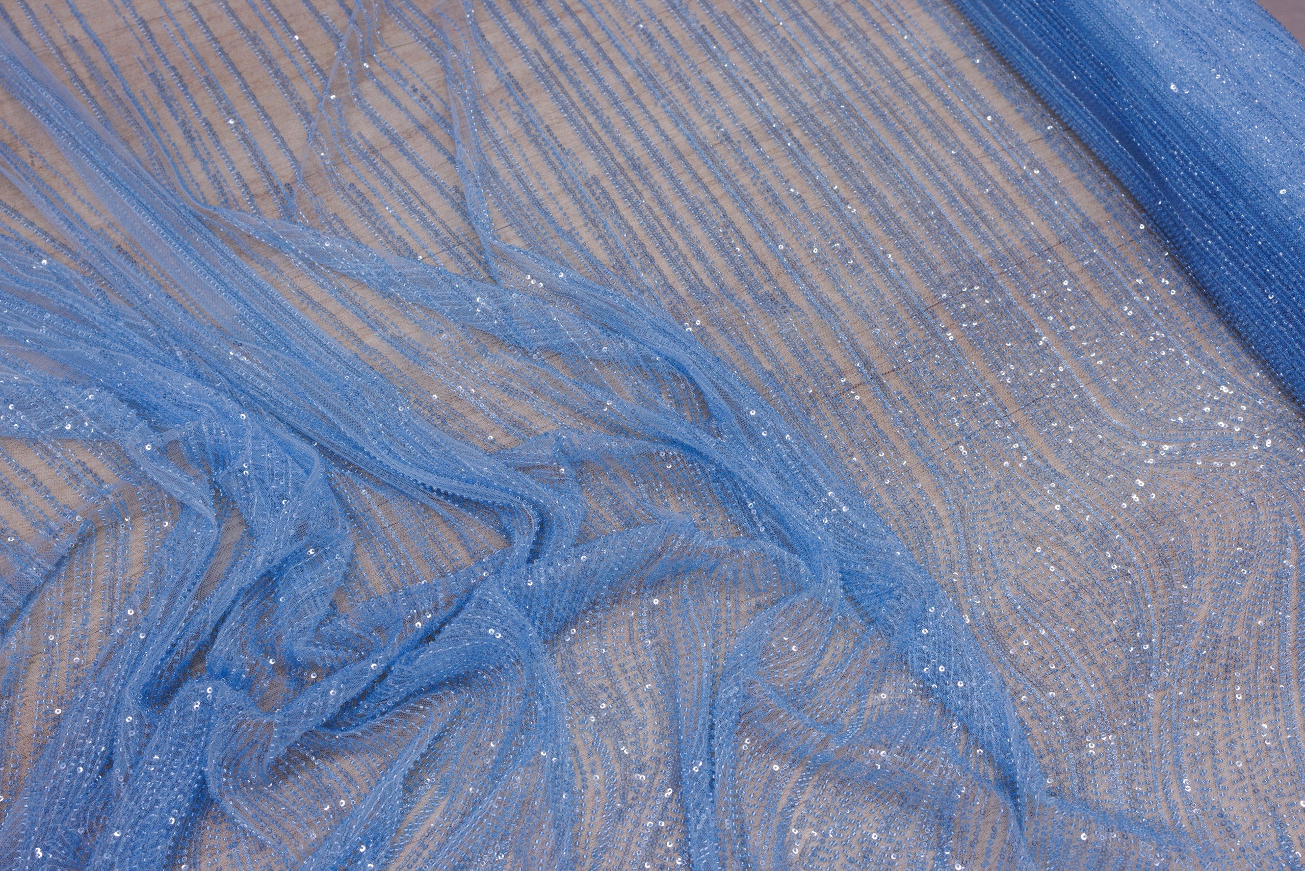 Broderie tip dantela cu perle/margele si paiete A63 - Bleu.