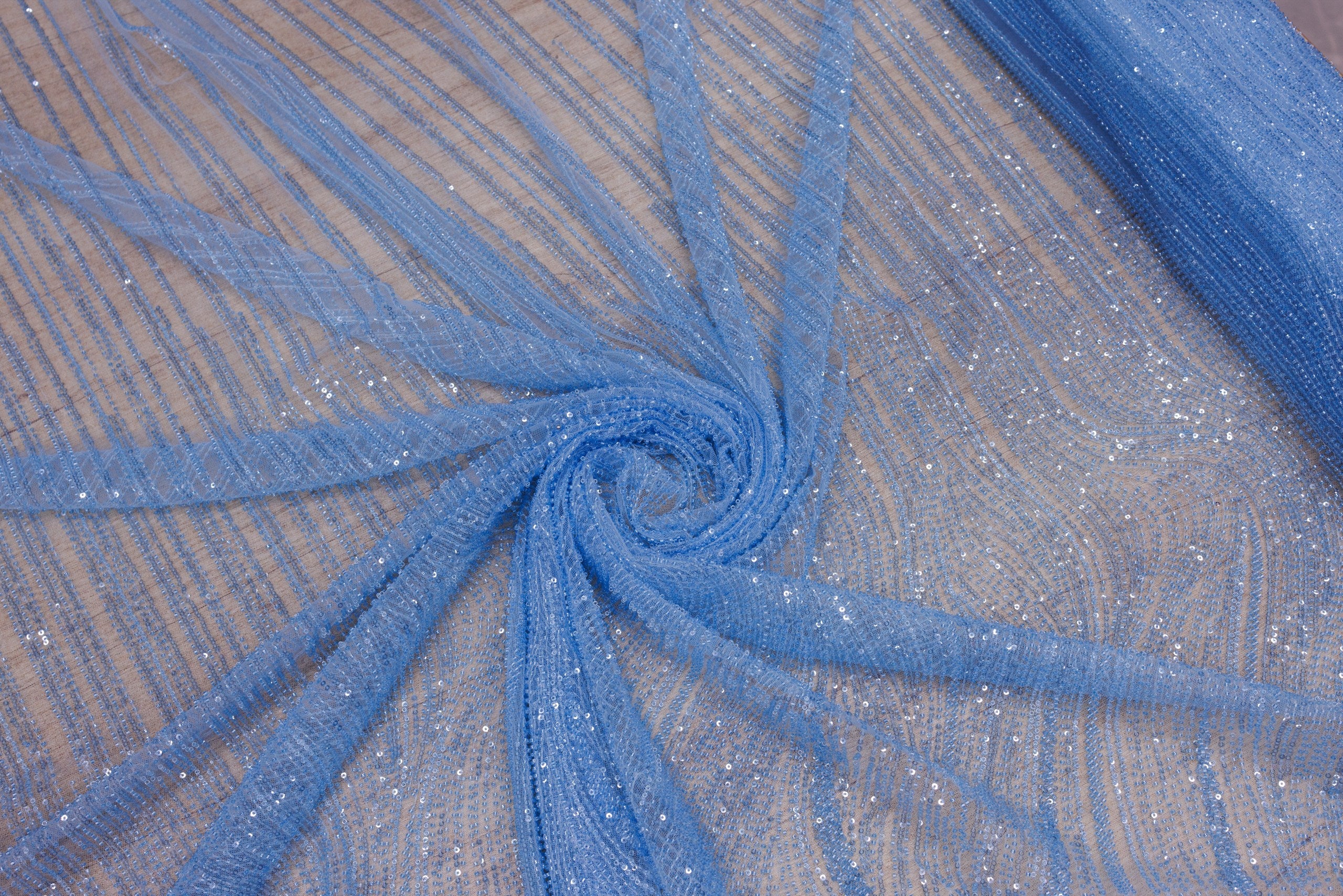 Broderie tip dantela cu perle/margele si paiete A63 - Bleu.