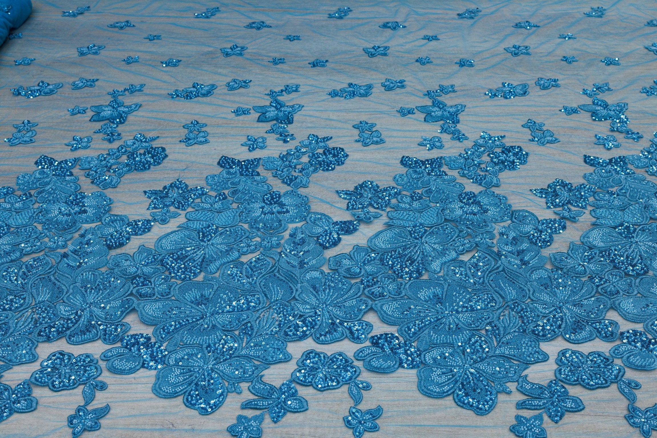 Broderie tip dantela cu perle/margele si paiete A85 - Bleu