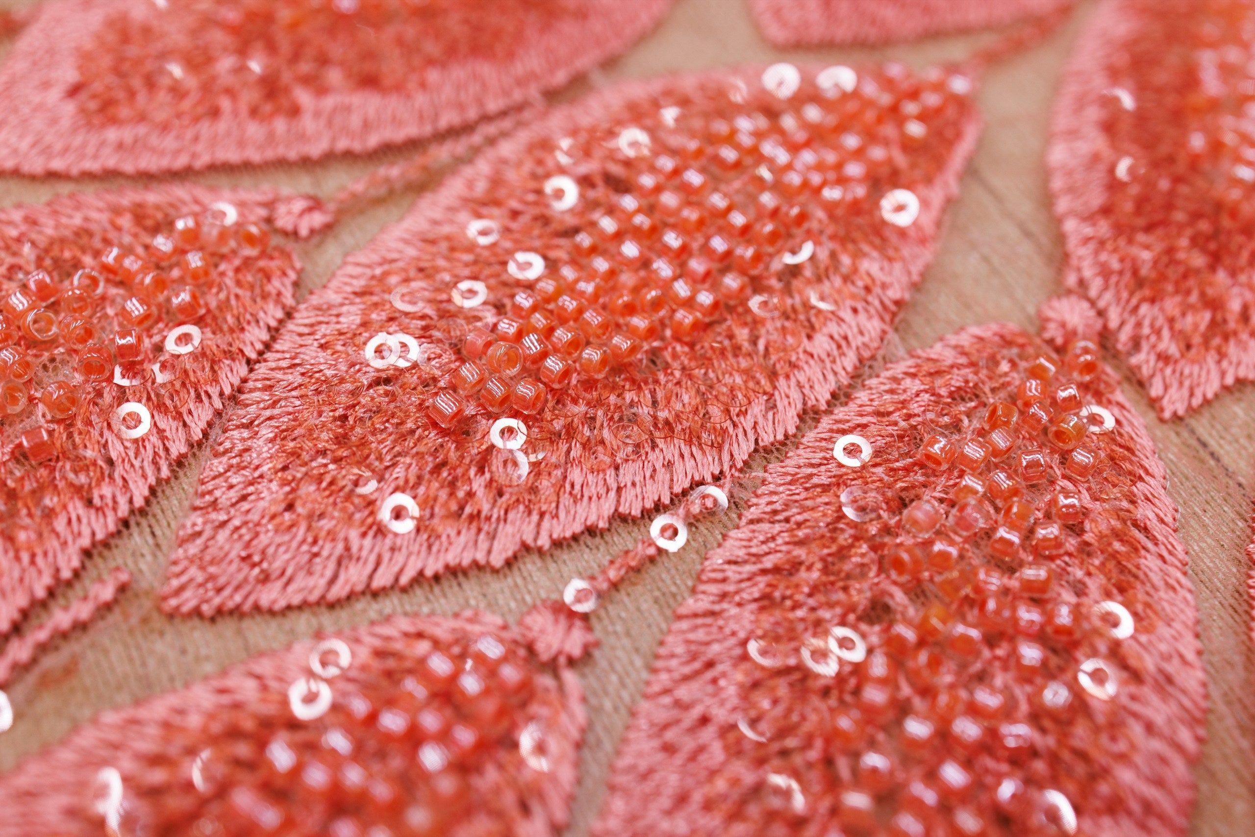 Broderie tip dantela cu perle/margele si paiete A87 - Roz Somon