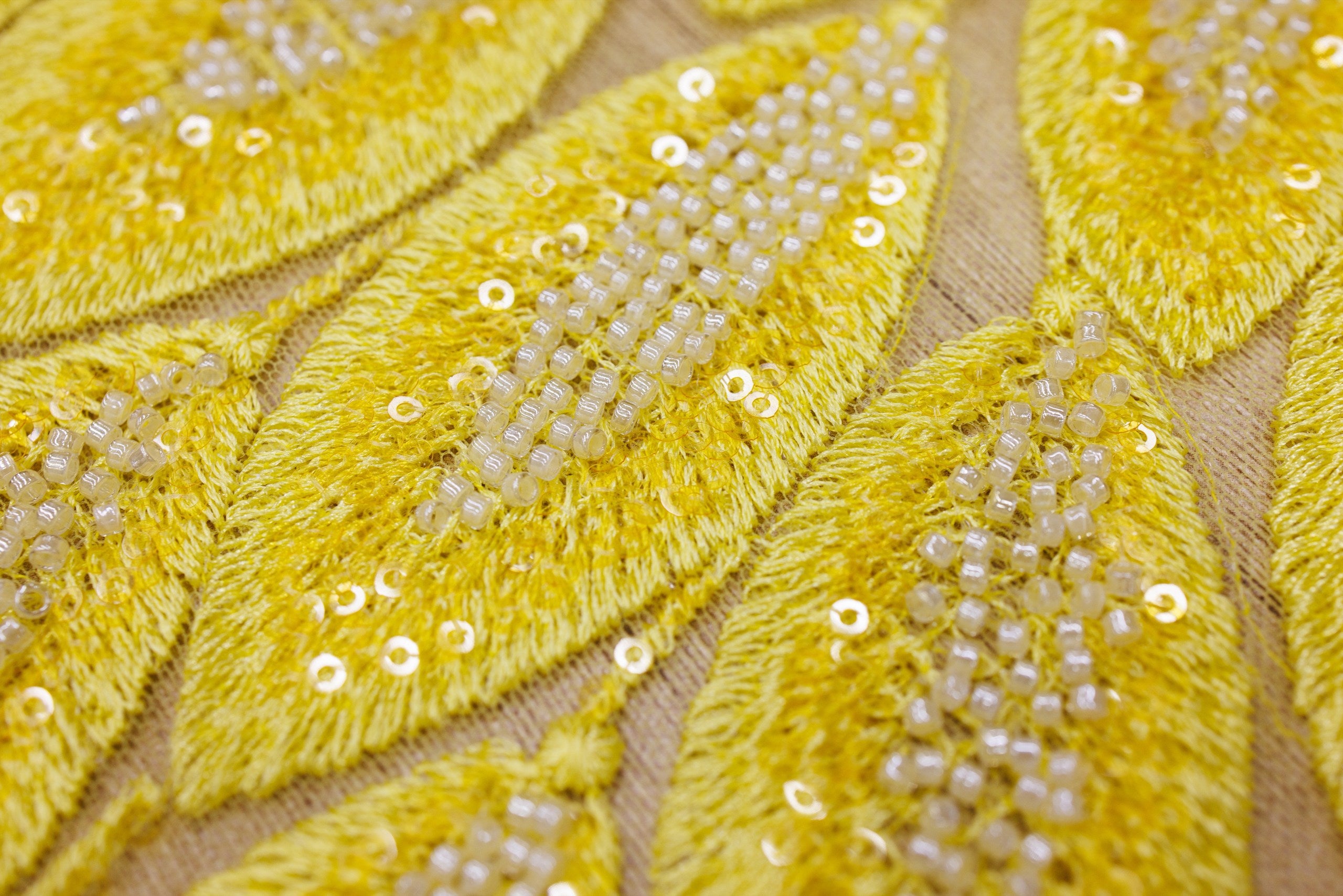 Broderie tip dantela cu perle/margele si paiete A87 - Galben