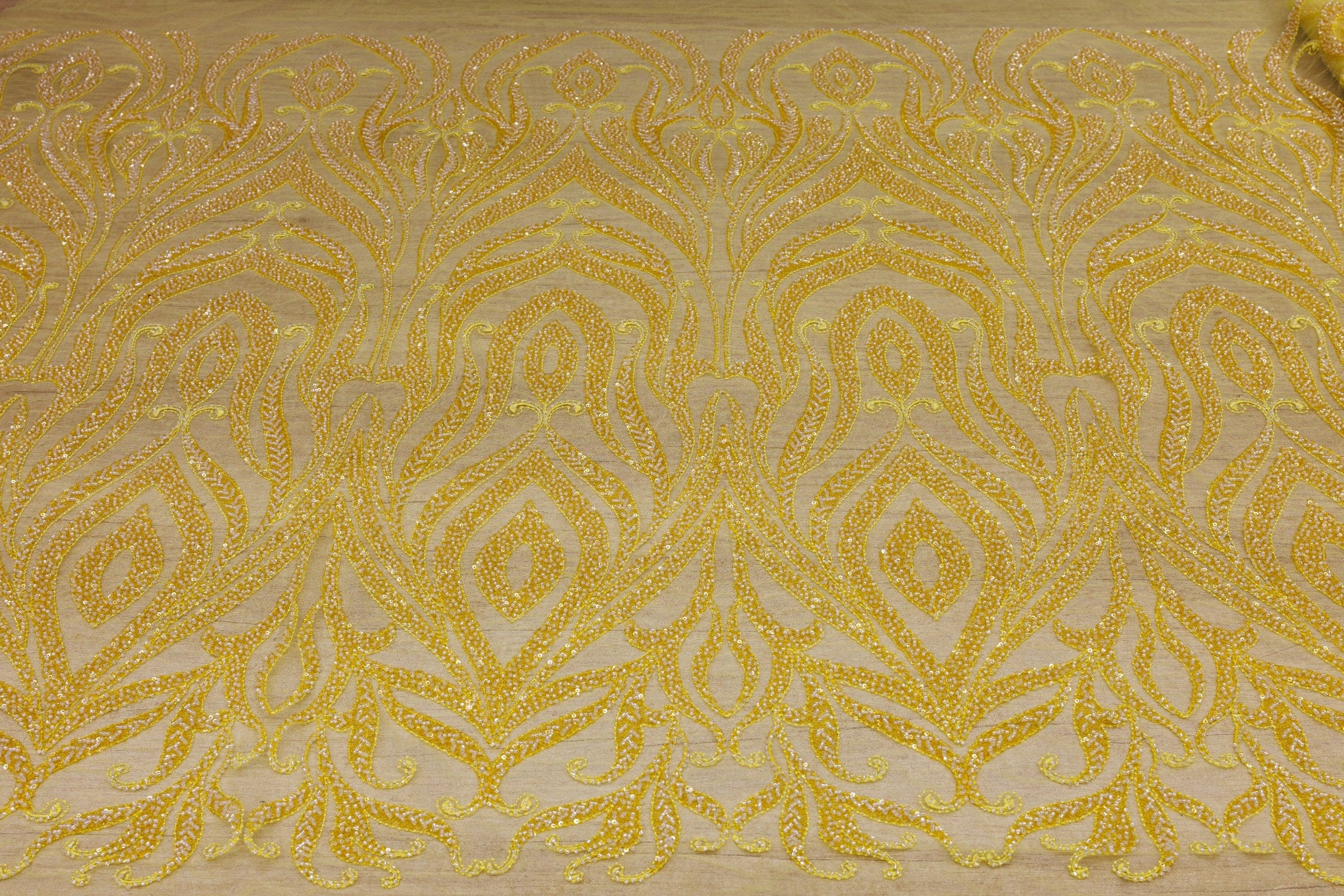 Broderie tip dantela cu perle/margele si paiete A88 - Galben