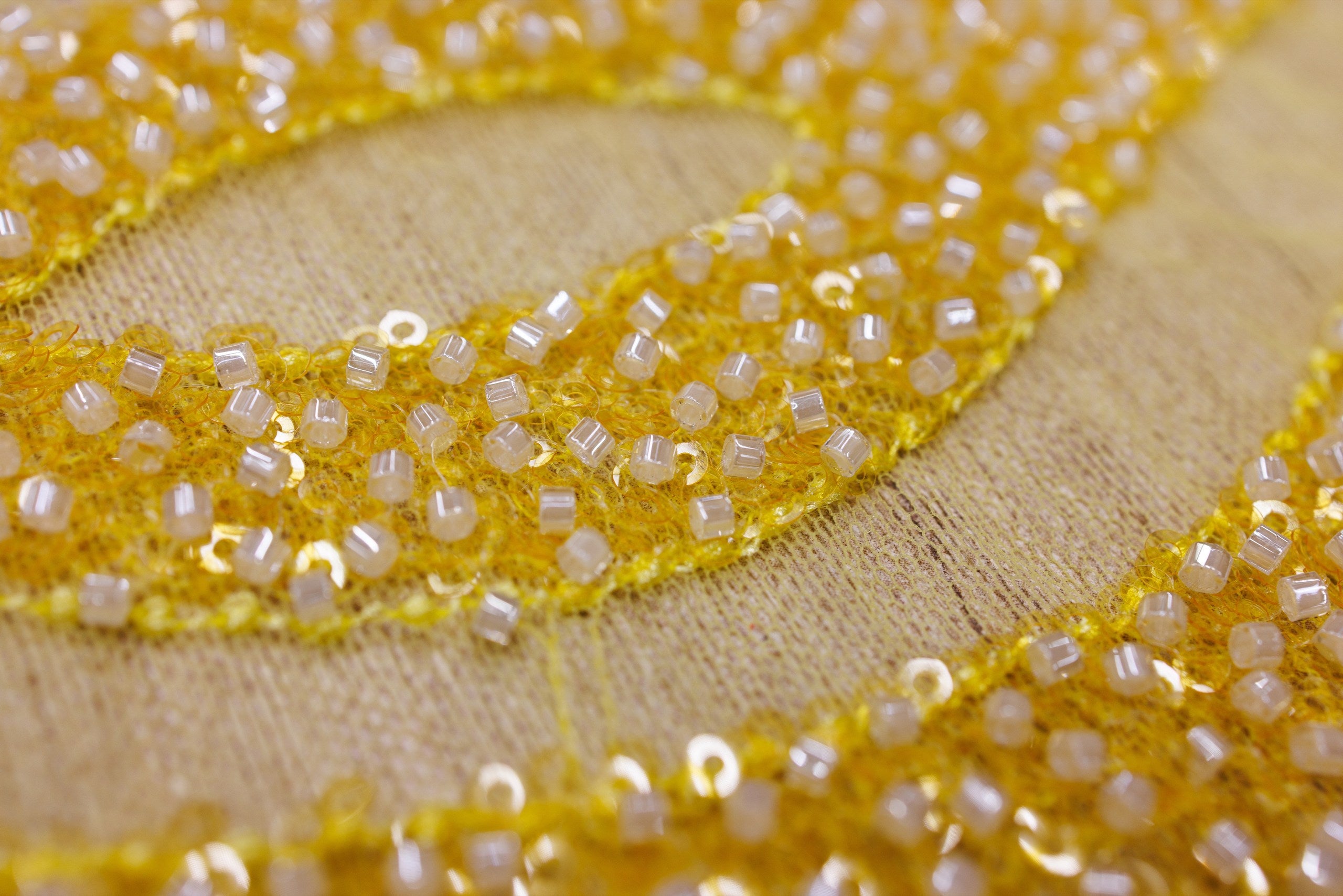 Broderie tip dantela cu perle/margele si paiete A88 - Galben