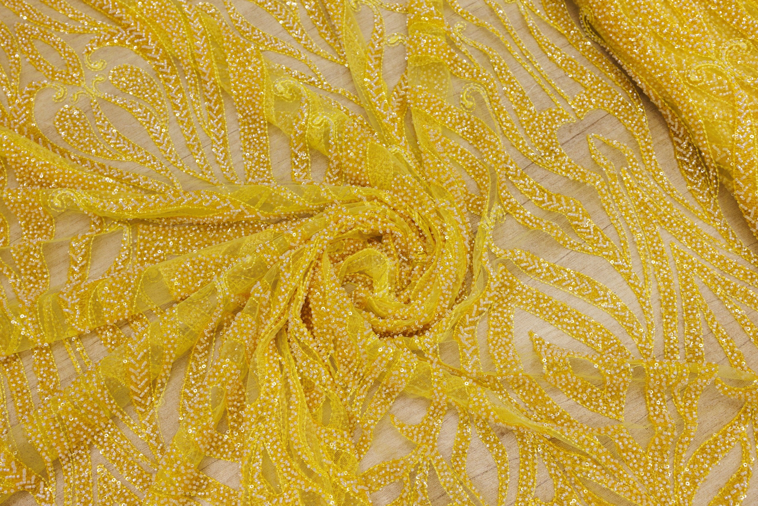 Broderie tip dantela cu perle/margele si paiete A88 - Galben