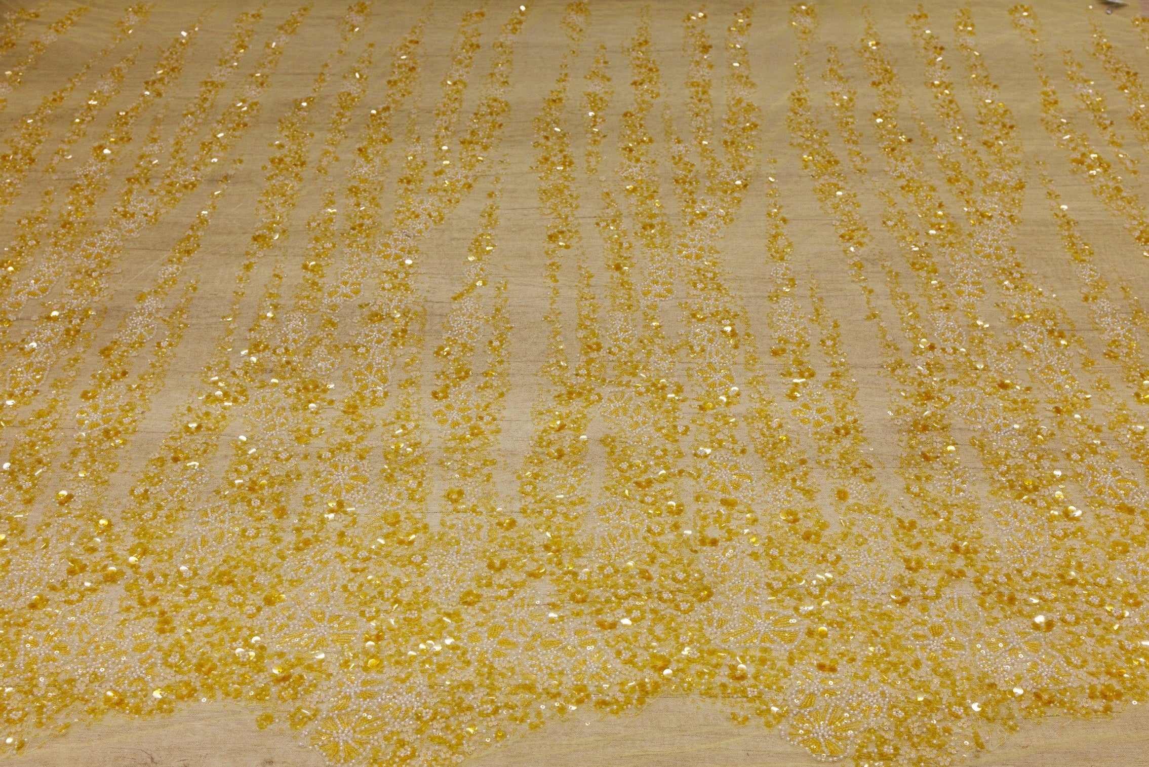 Broderie tip dantela cu perle/margele si paiete A94 - Auriu