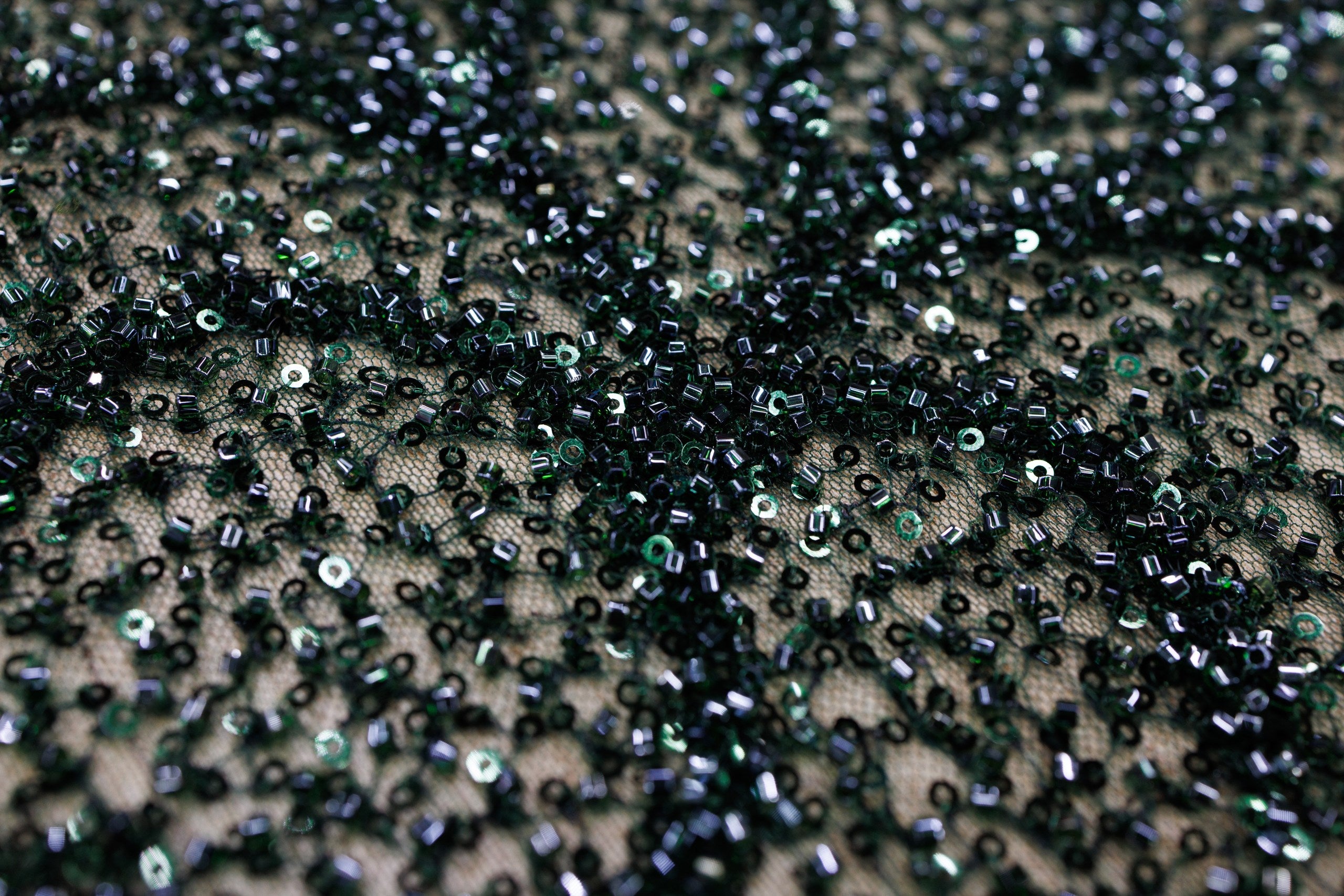 Broderie tip dantela cu perle/margele si paiete A69 - Verde