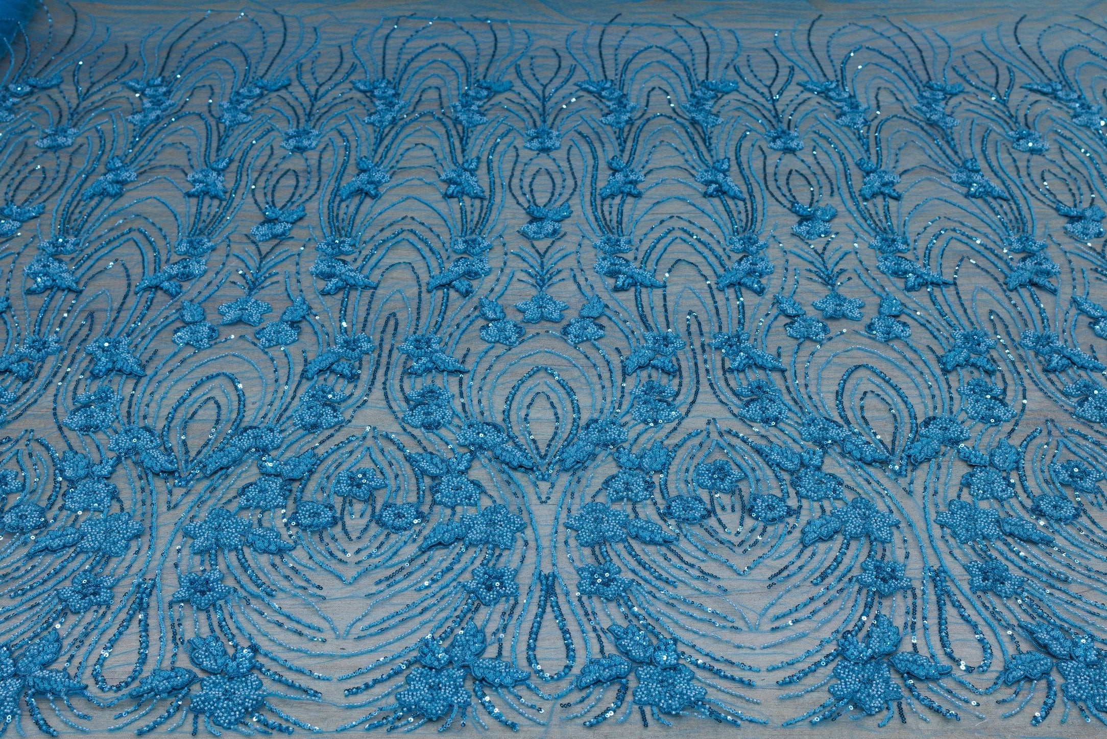 Broderie de lux tip dantela cu flori 3D si margele cusute manual A90 - Bleu