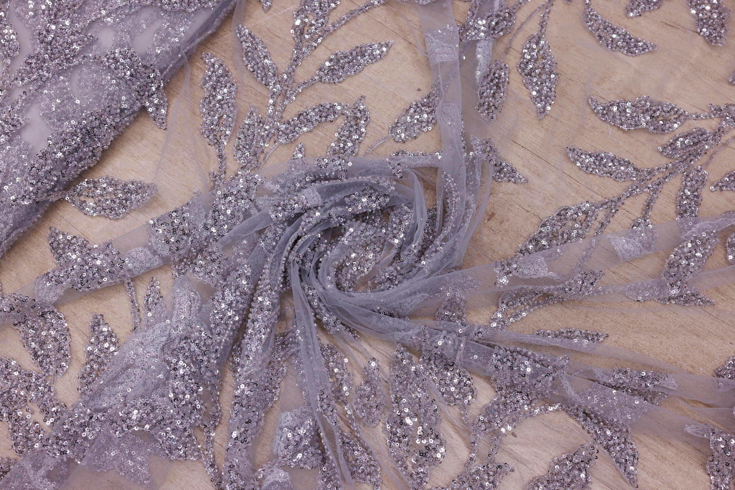 Broderie tip dantela cu perle/margele si paiete B11 - Argintiu