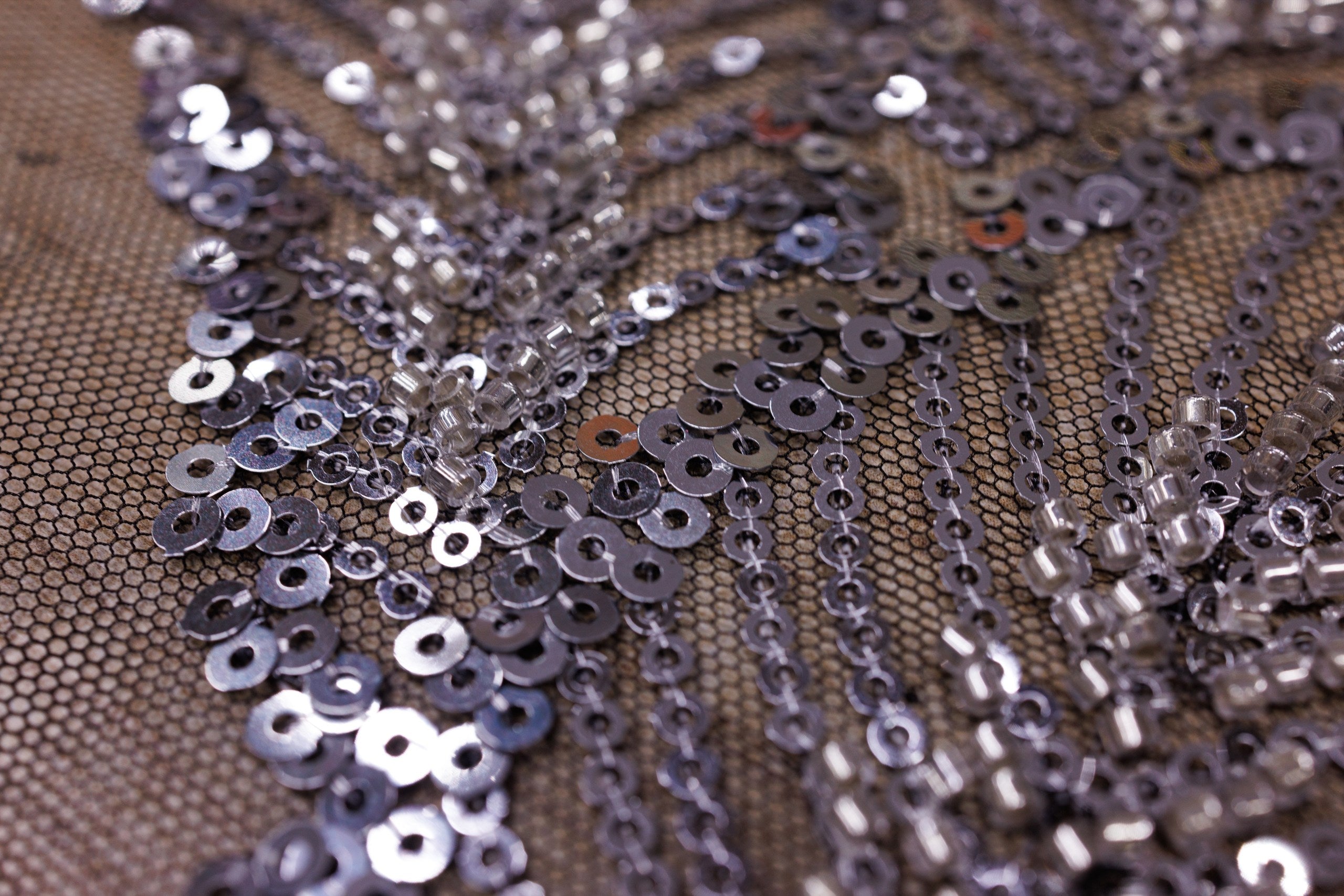 Broderie tip dantela cu perle/margele si paiete B17 - Argintiu