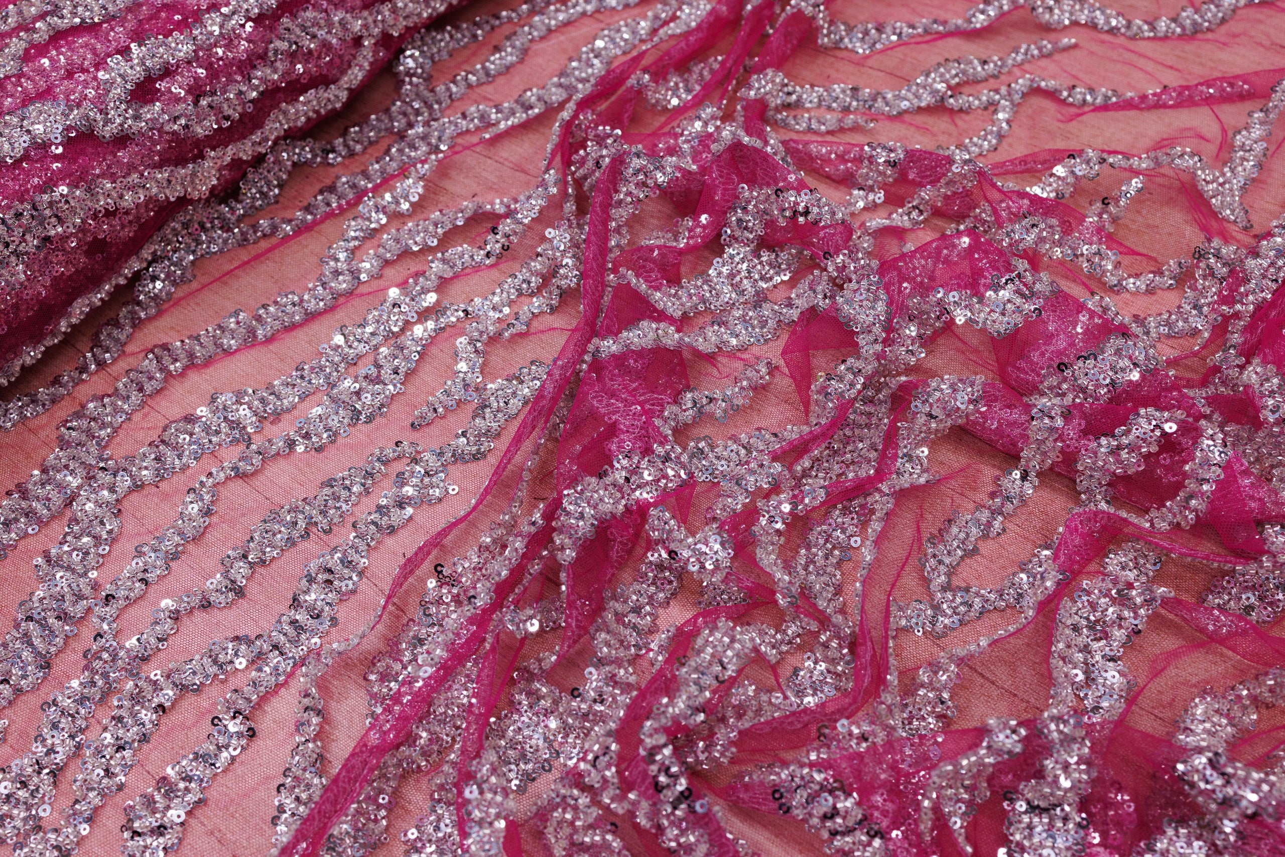 Broderie tip dantela cu perle/margele si paiete B18 - Roz Fucsia
