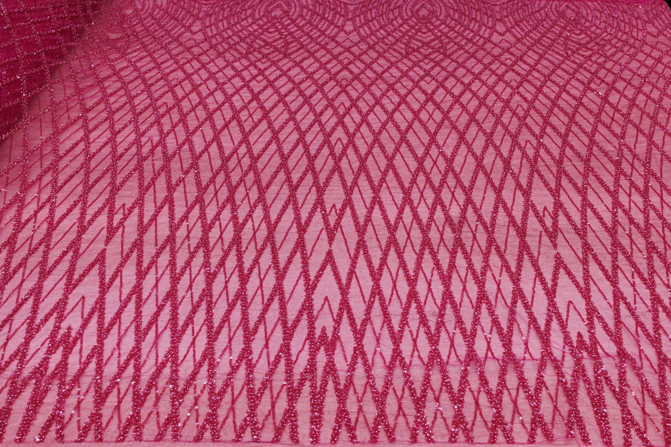 Broderie tip dantela cu perle/margele si paiete B19 - Roz Fucsia
