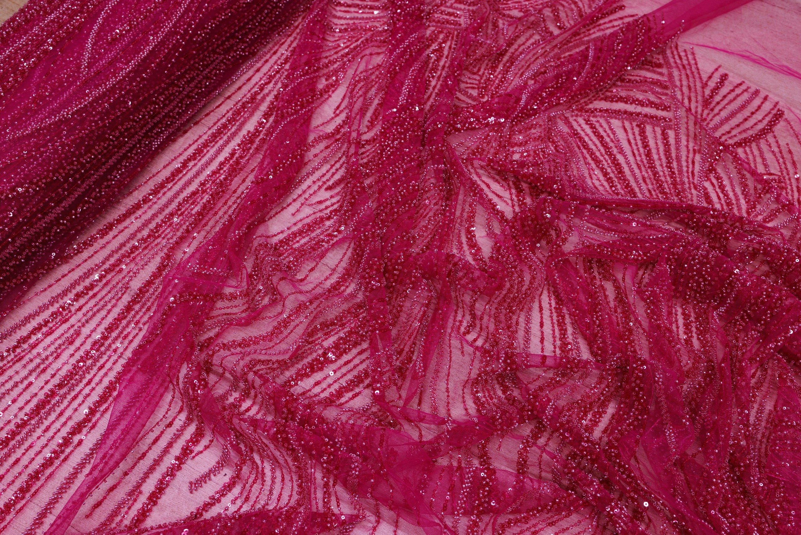 Broderie tip dantela cu perle/margele si paiete B20 - Roz Fucsia