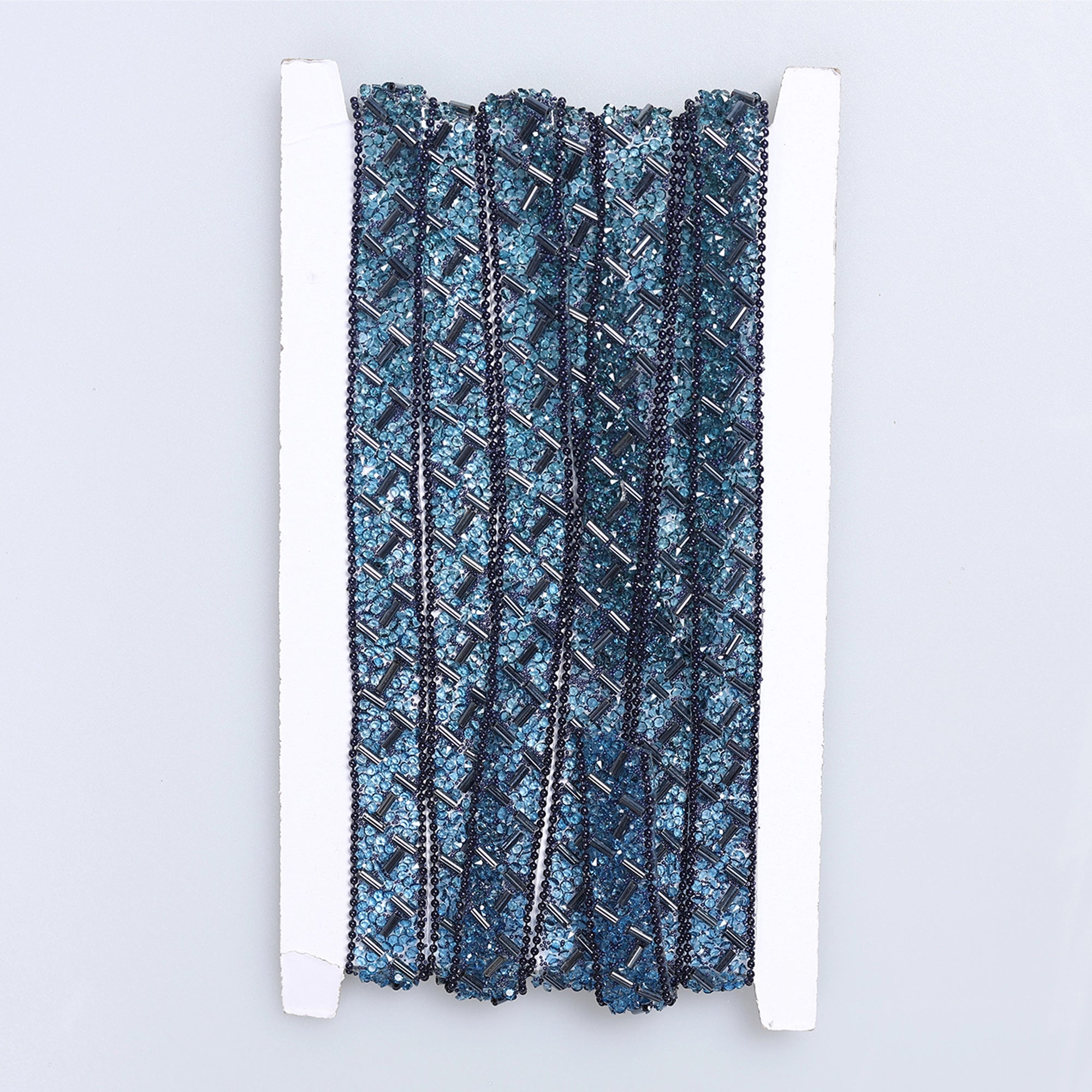 Aplicatii cu strasuri M331 - Ahura