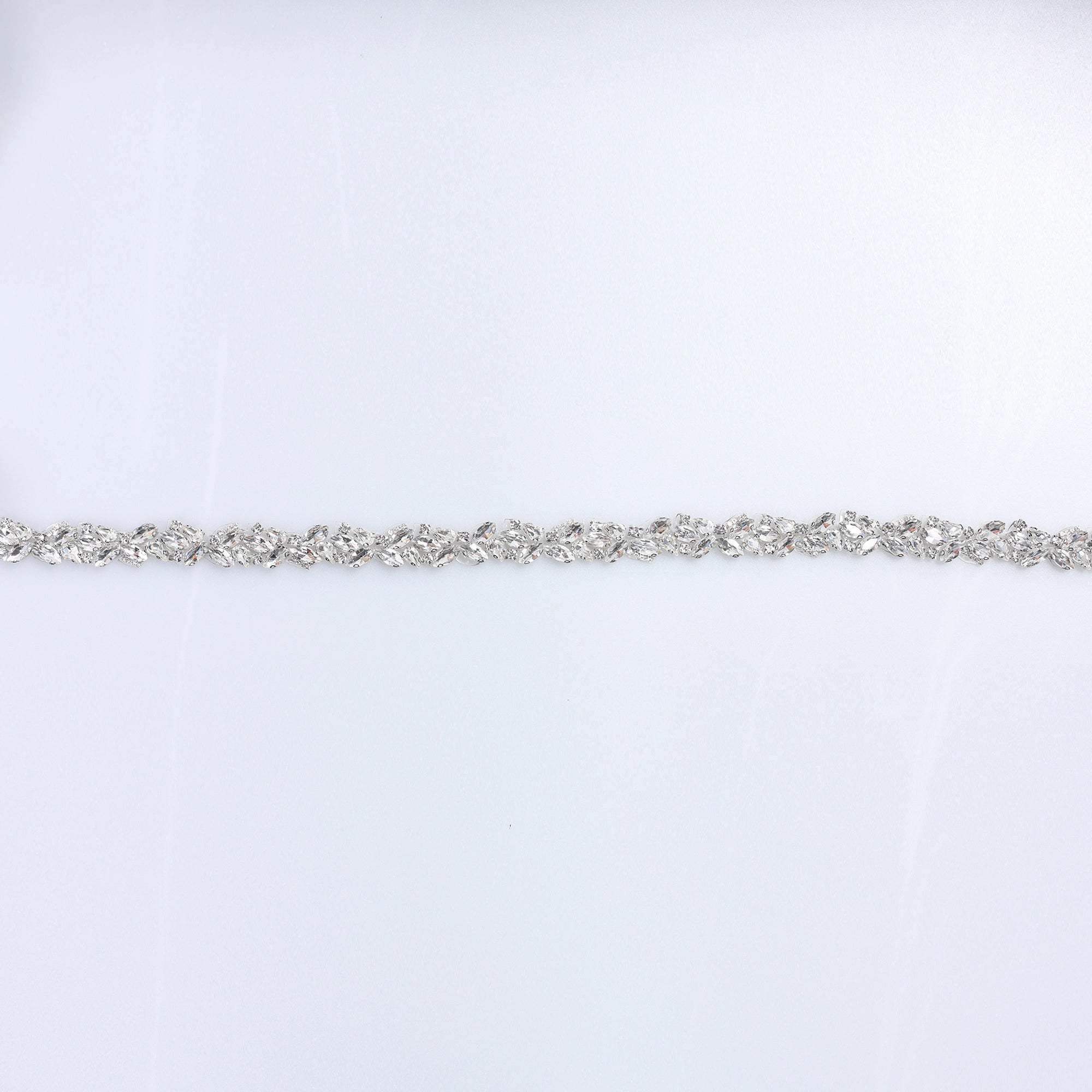 Banda cu strasuri M6 - Ahura