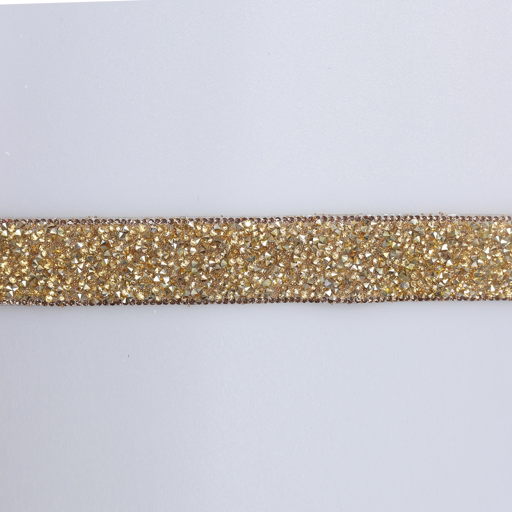 Aplicatii cu strasuri M403 - Ahura