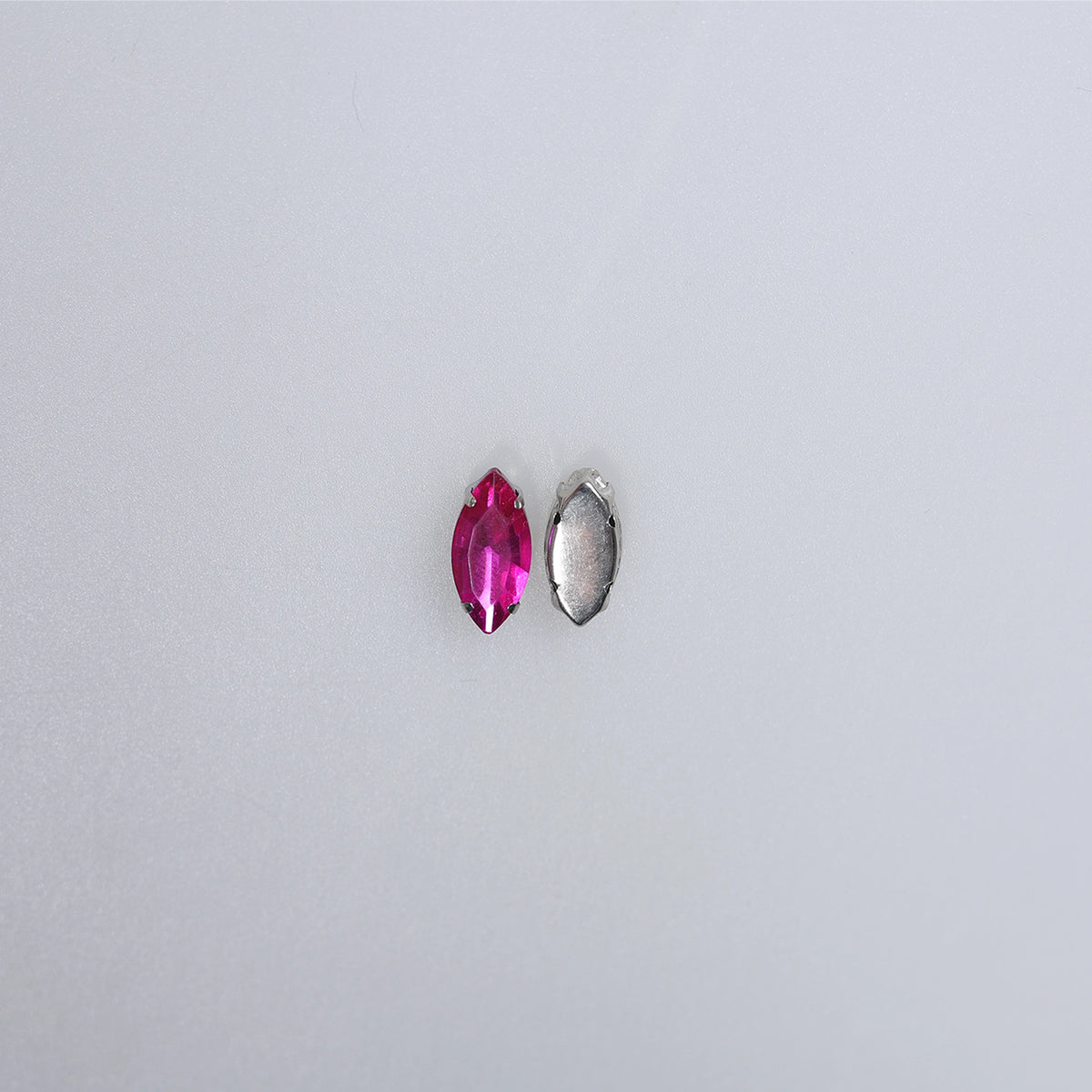Piatră pentru cusut tip lacrimă 1.5x0.7 cm - Ahura