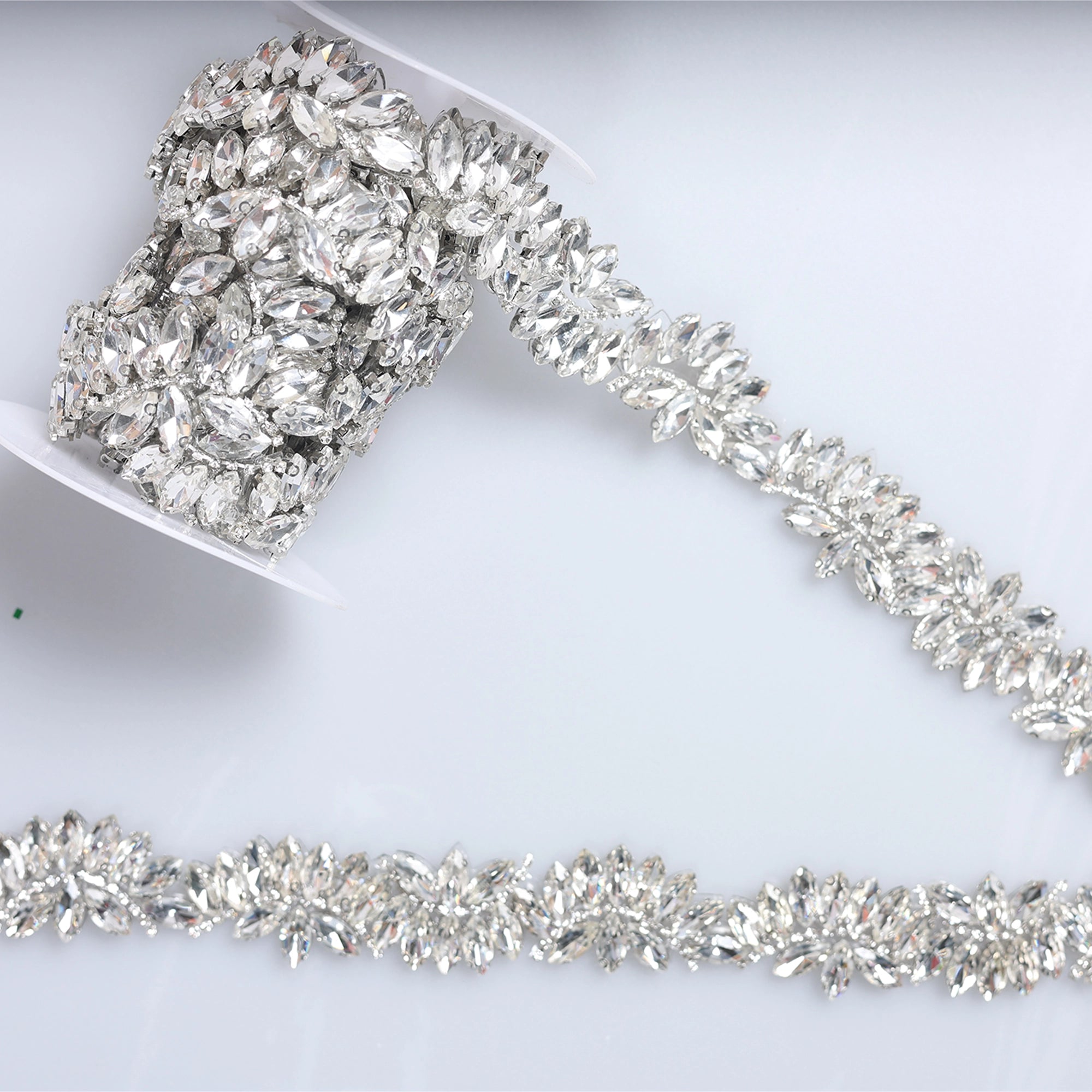 Banda cu strasuri M36 - Ahura