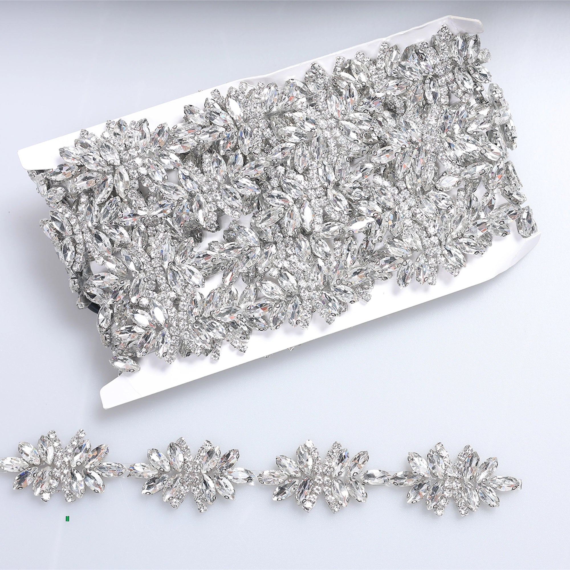 Banda cu strasuri M37 - Ahura