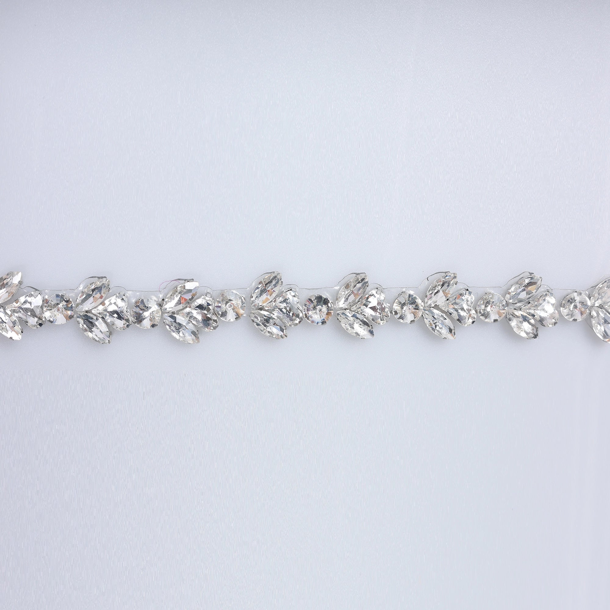 Banda cu strasuri M38 - Ahura