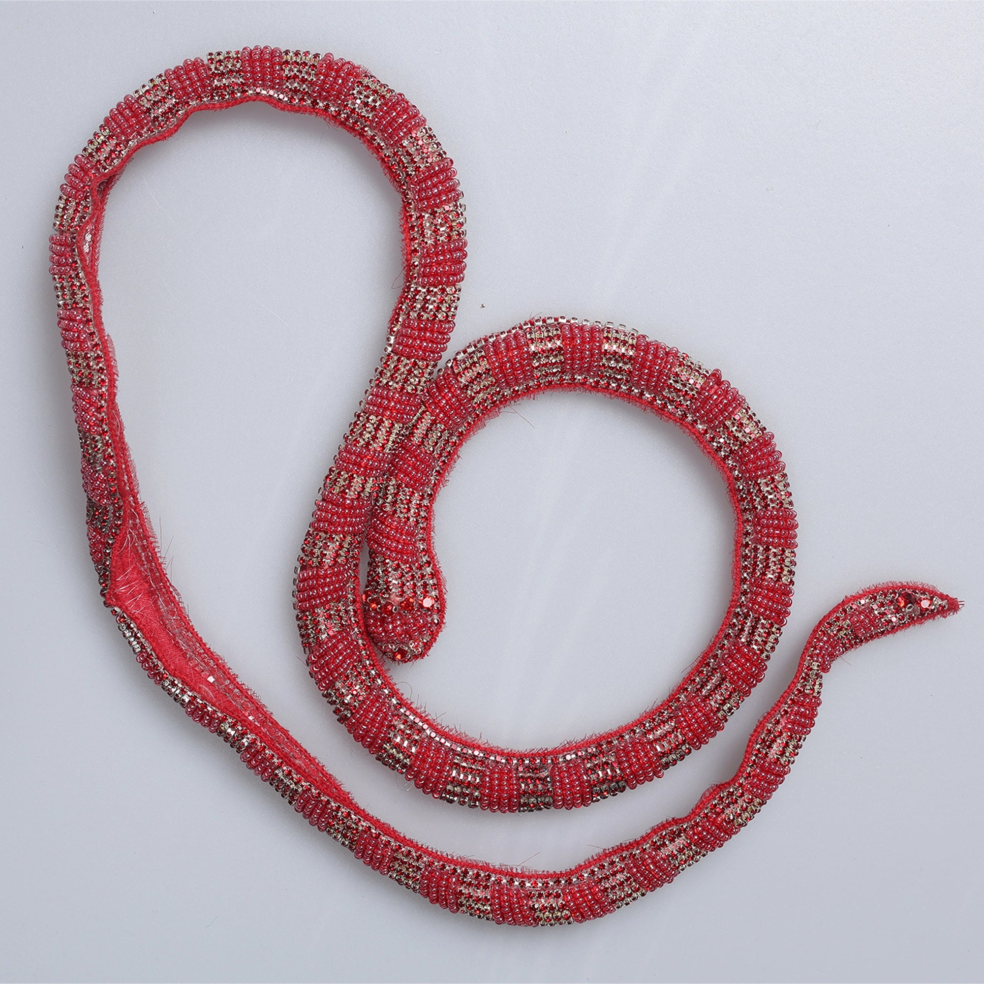 Aplicatii cu strasuri M12 - Ahura