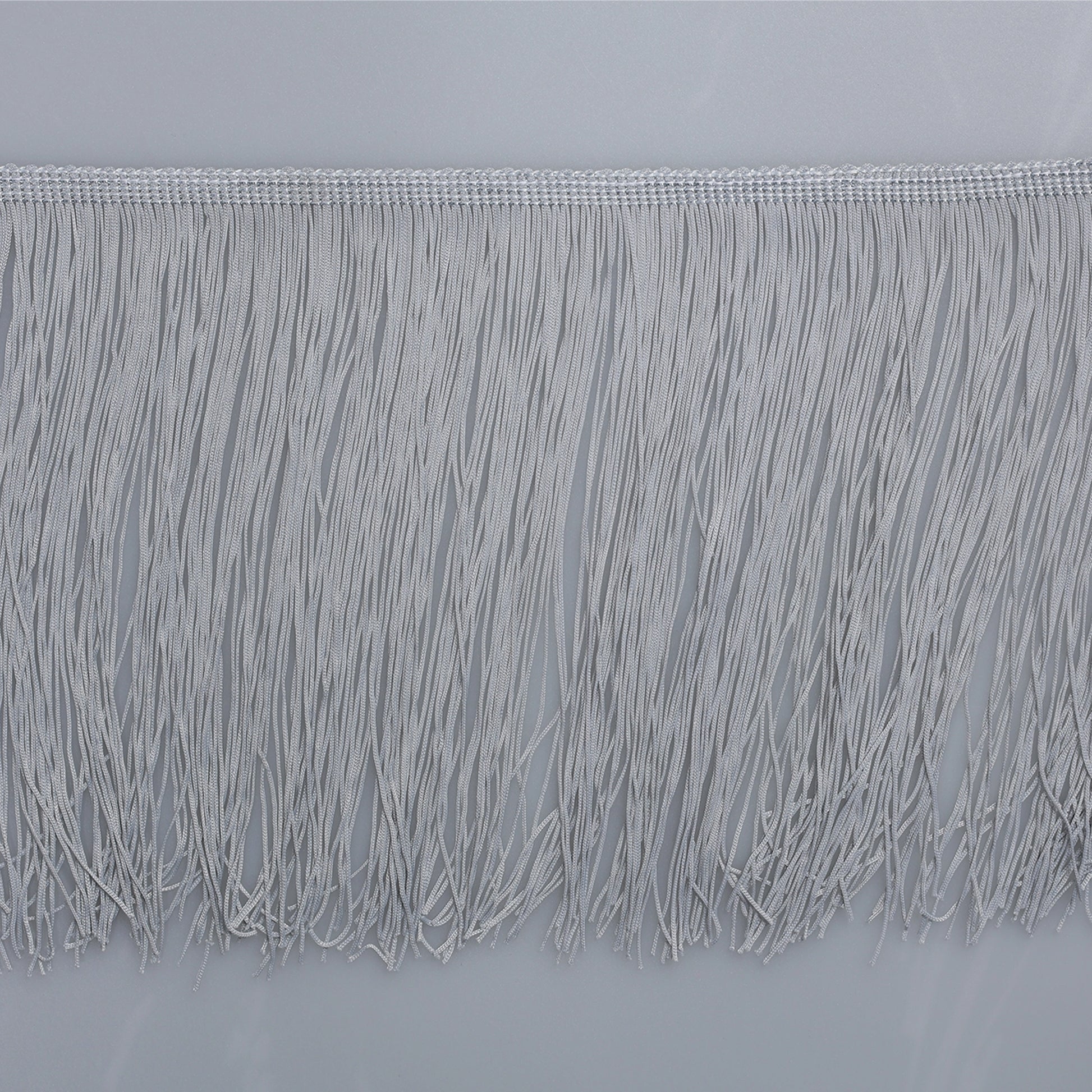 Franjuri decorativi 20 cm Gri Deschis – rolă 10 m