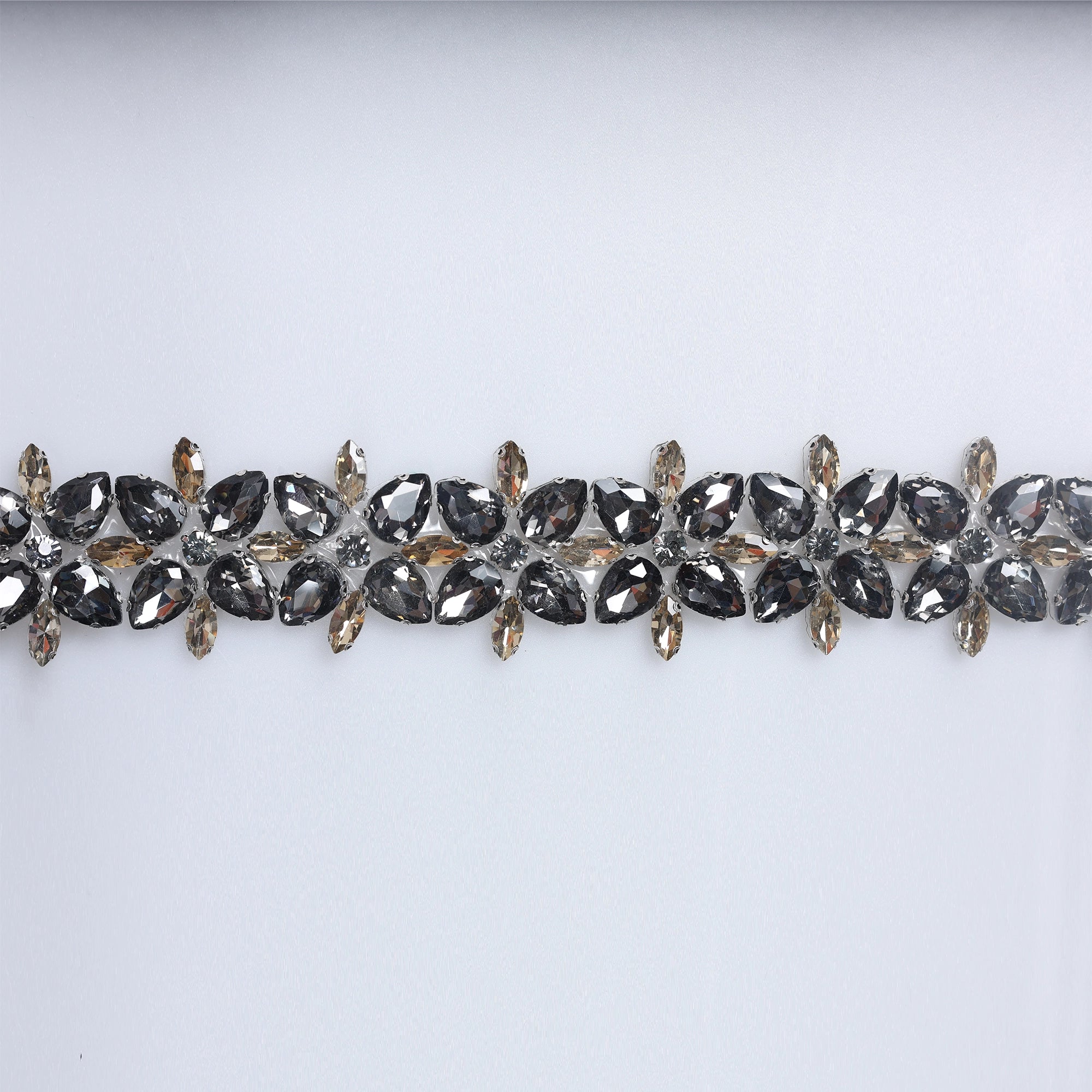 Banda cu strasuri M39 - Ahura