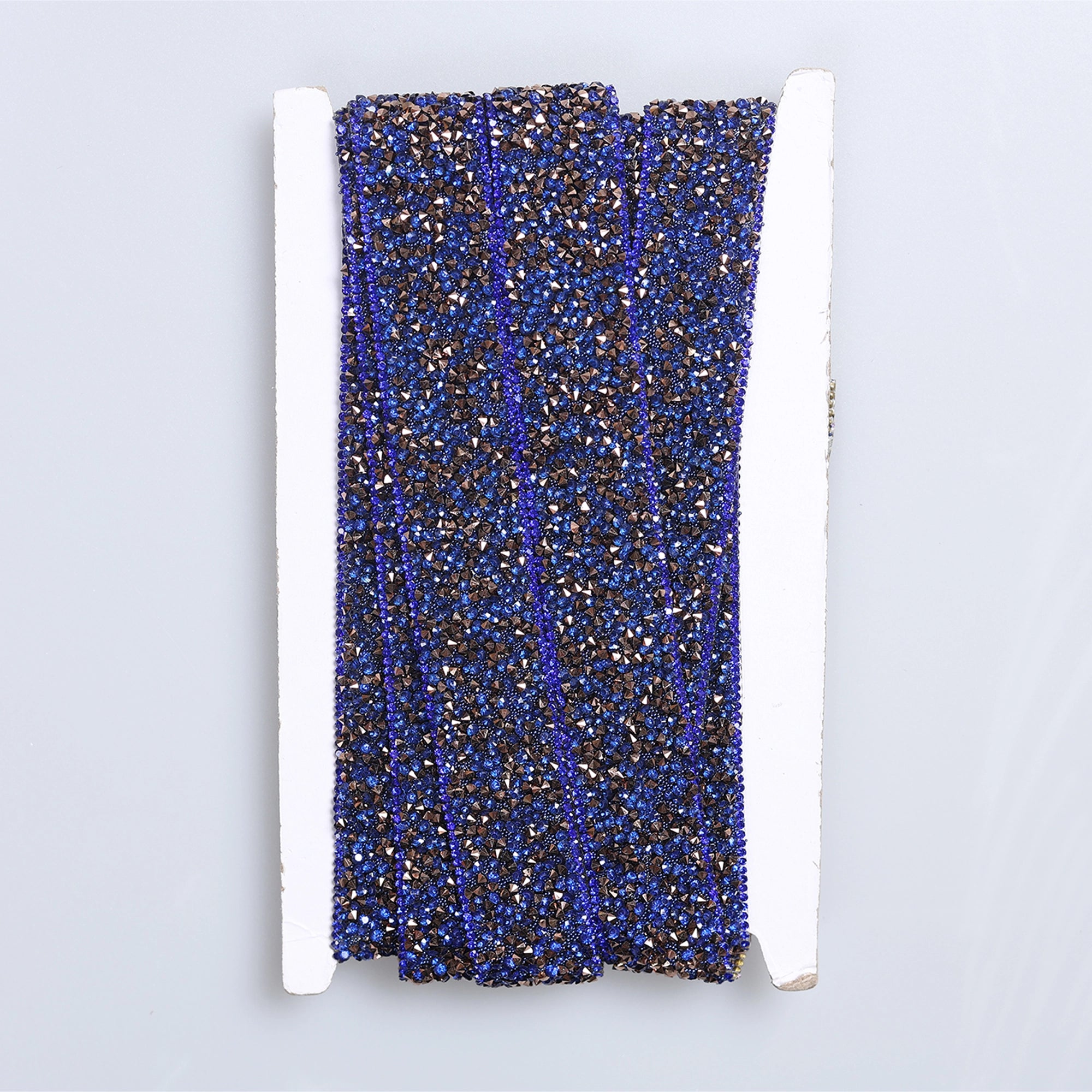 Aplicatii cu strasuri M409 - Ahura