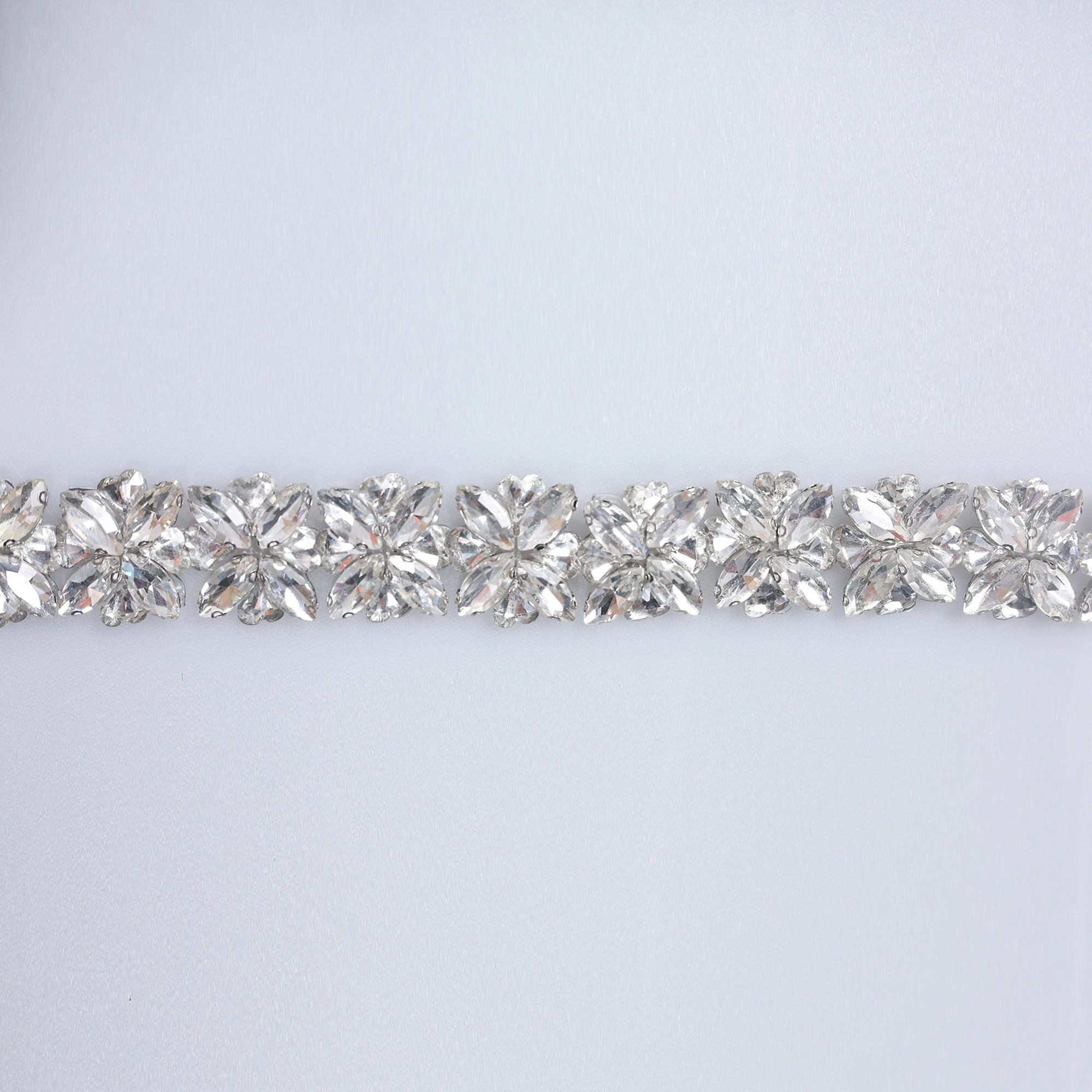 Banda cu strasuri M40 - Ahura