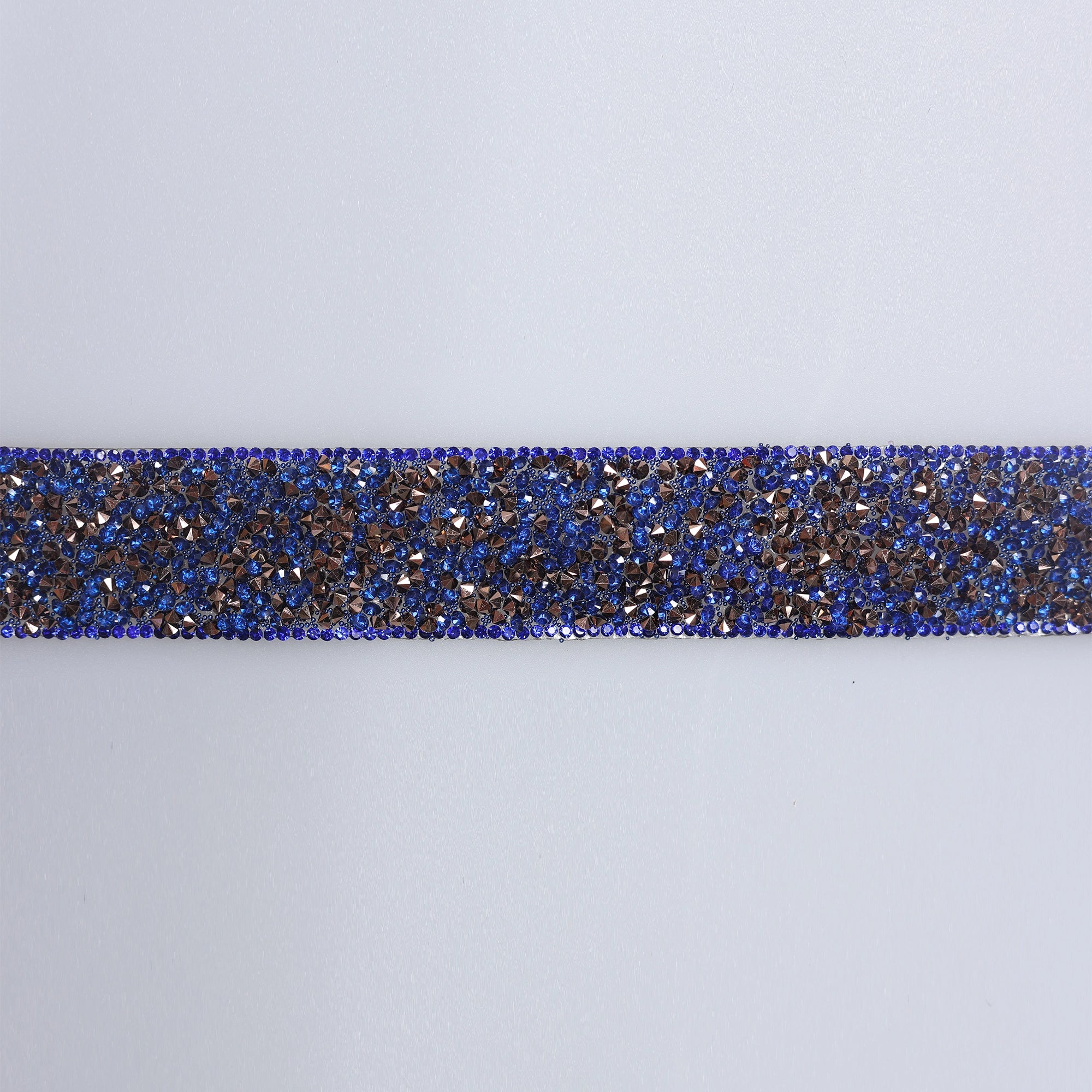 Aplicatii cu strasuri M409 - Ahura