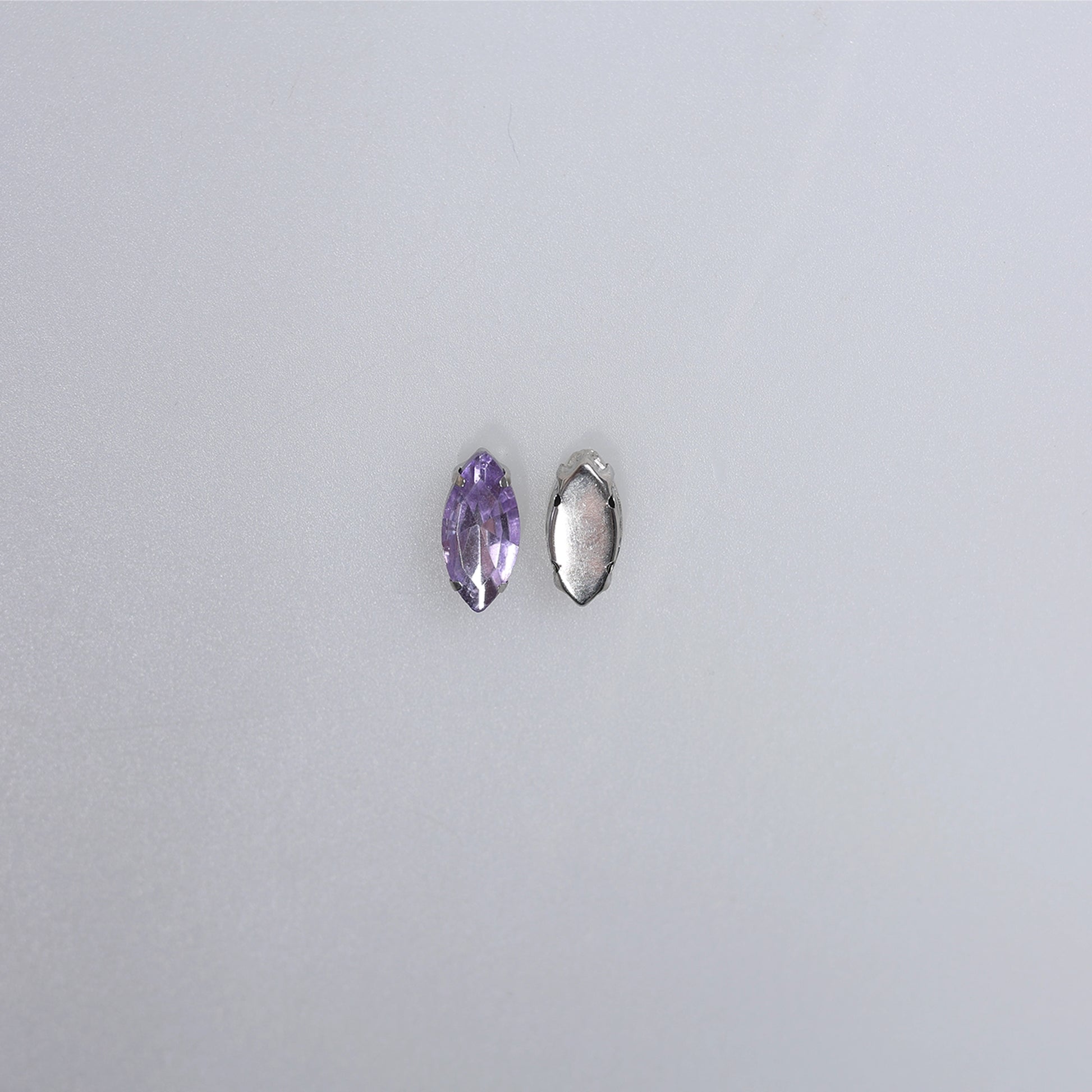 Piatră pentru cusut tip lacrimă 1.5x0.7 cm - Ahura