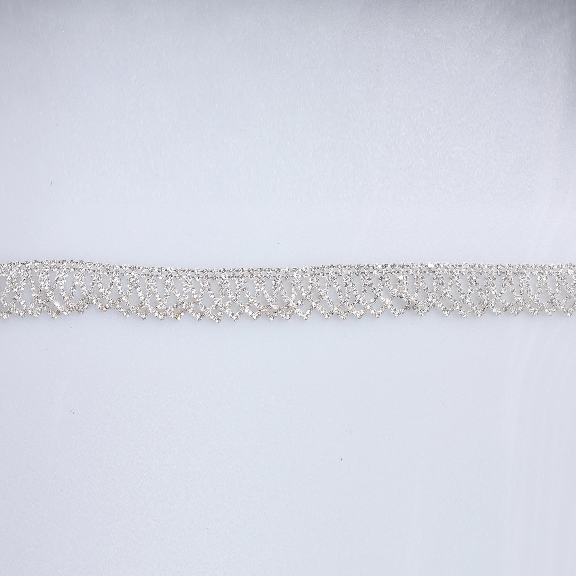 Banda cu strasuri M72 - Ahura