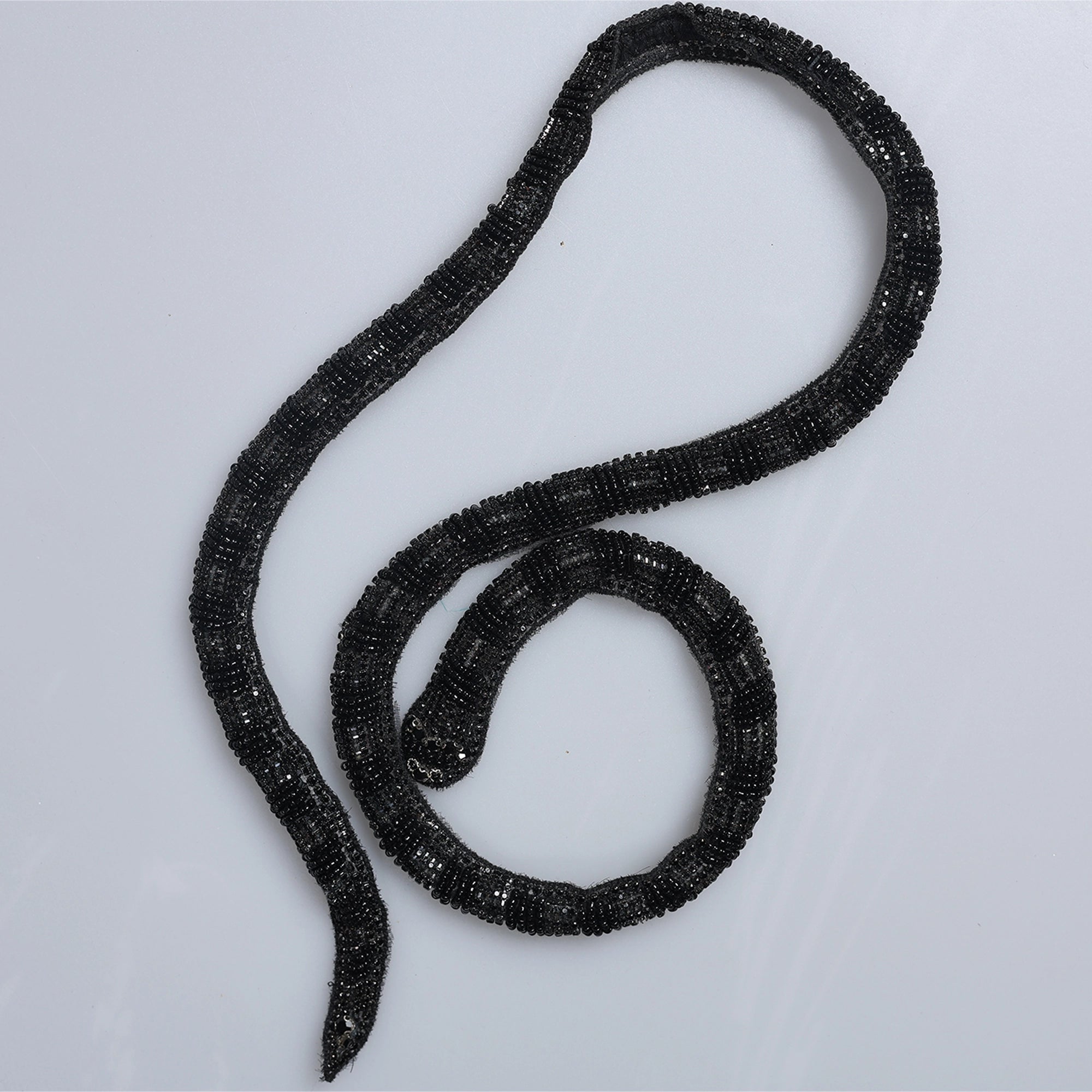 Aplicatii cu strasuri M12 - Ahura