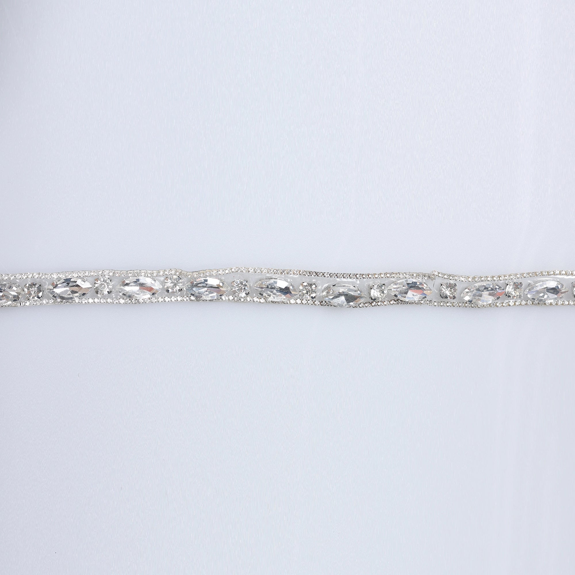 Banda cu strasuri M42 - Ahura