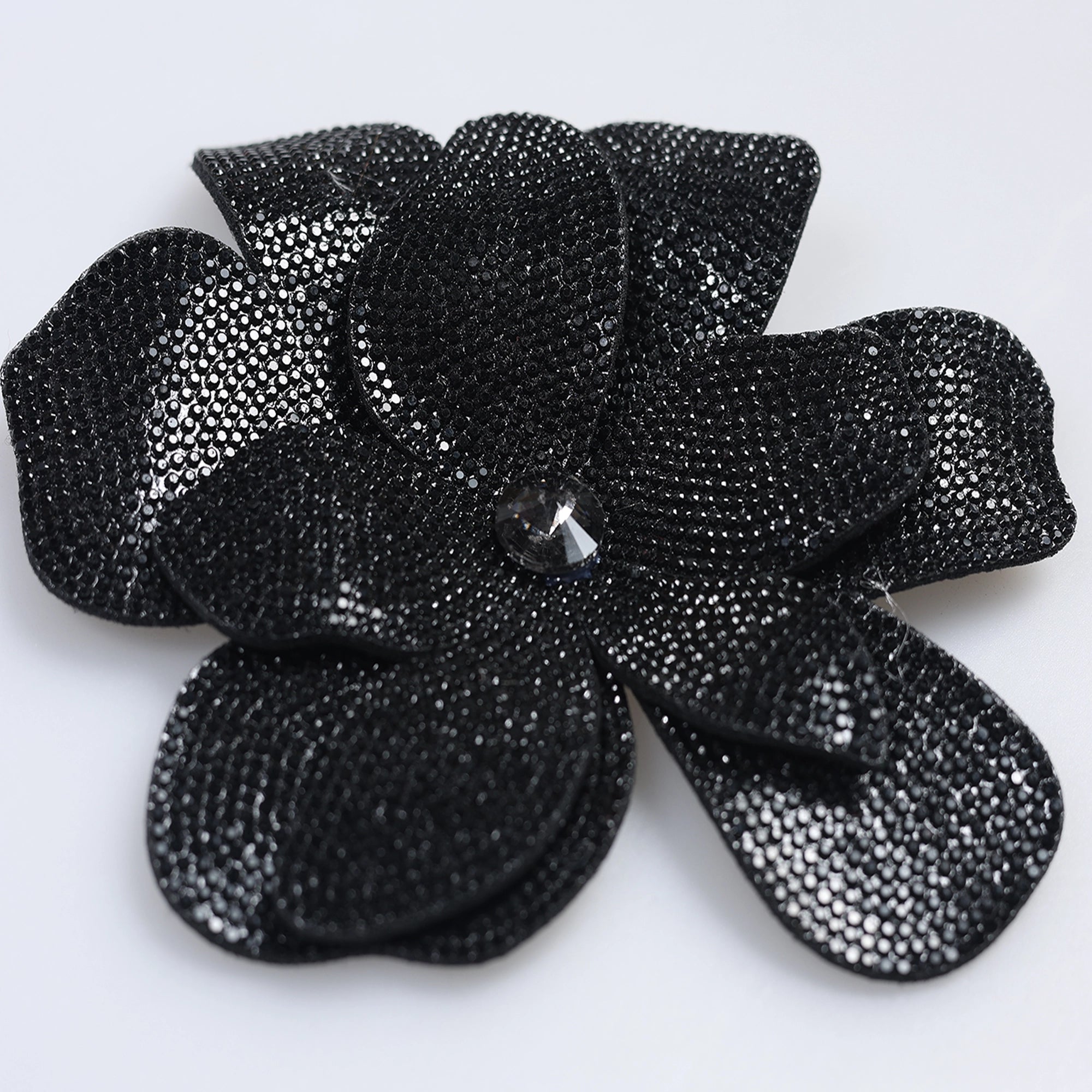 Floare Decorativa Aplicabila cu Strasuri\Cristale – Dimensiune: 15 x 13 cm - Ahura