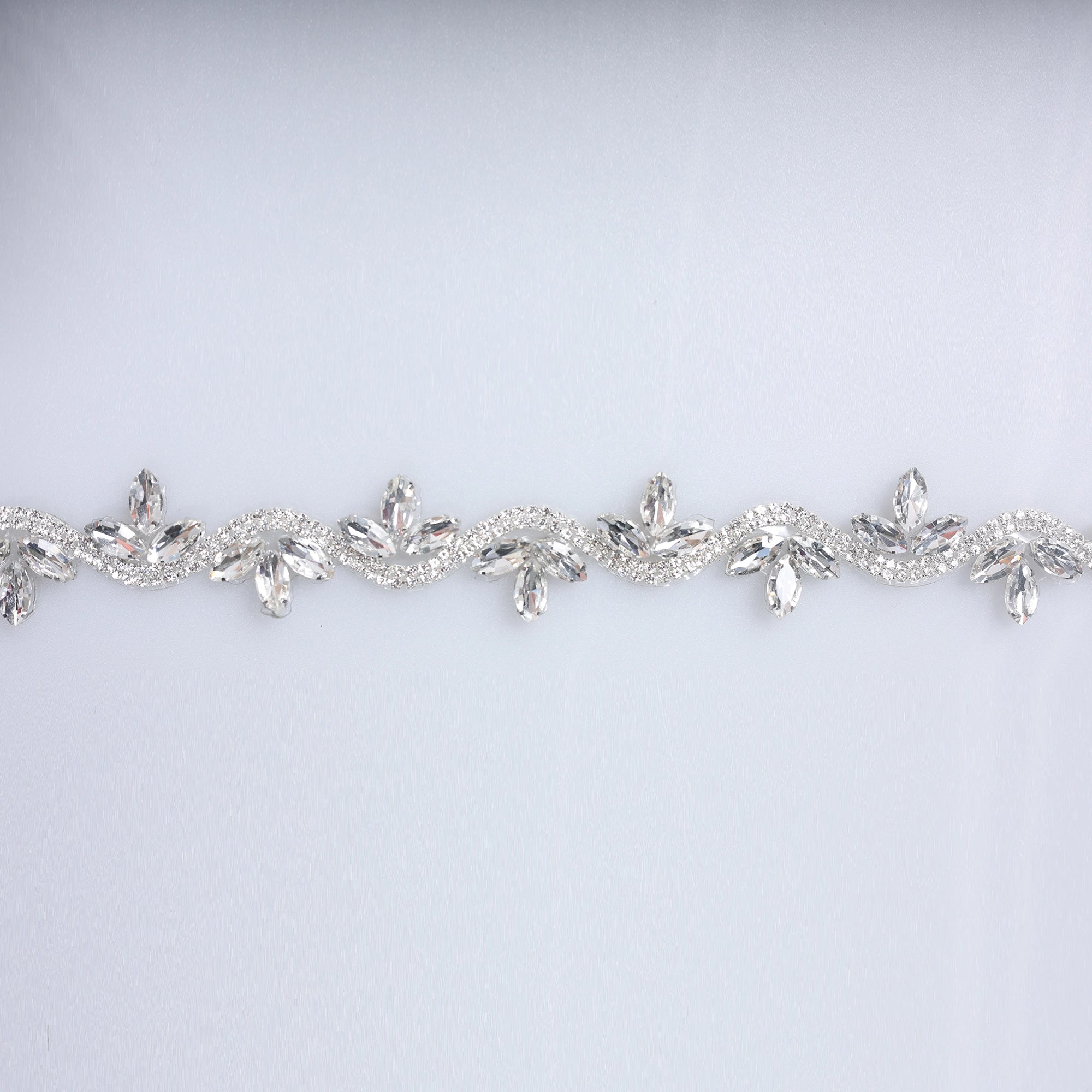 Banda cu strasuri M44 - Ahura