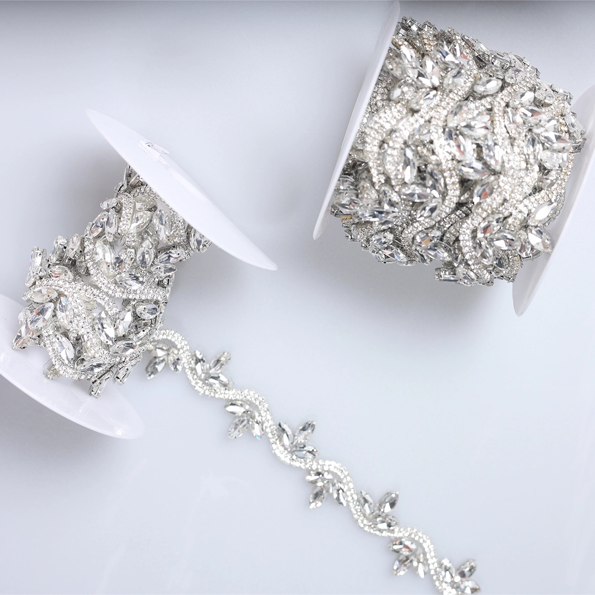 Banda cu strasuri M44 - Ahura