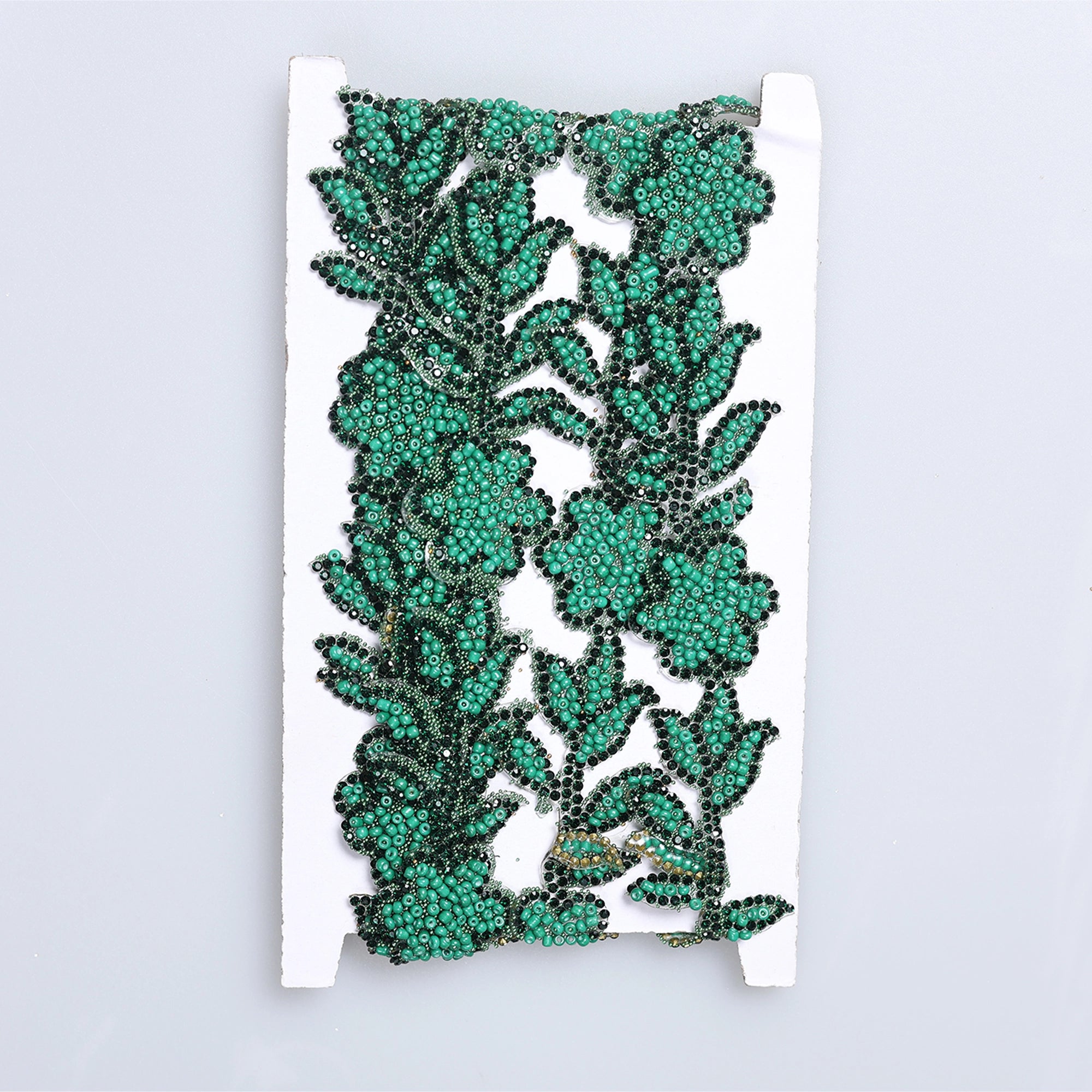 Aplicatii cu strasuri M345 - Ahura