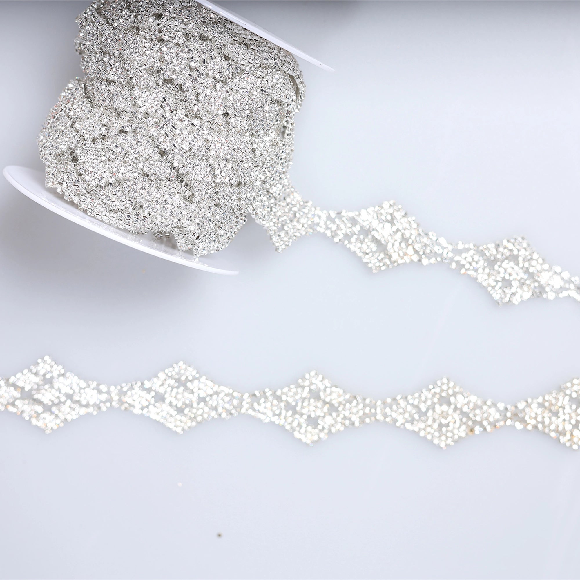 Banda cu strasuri M76 - Ahura