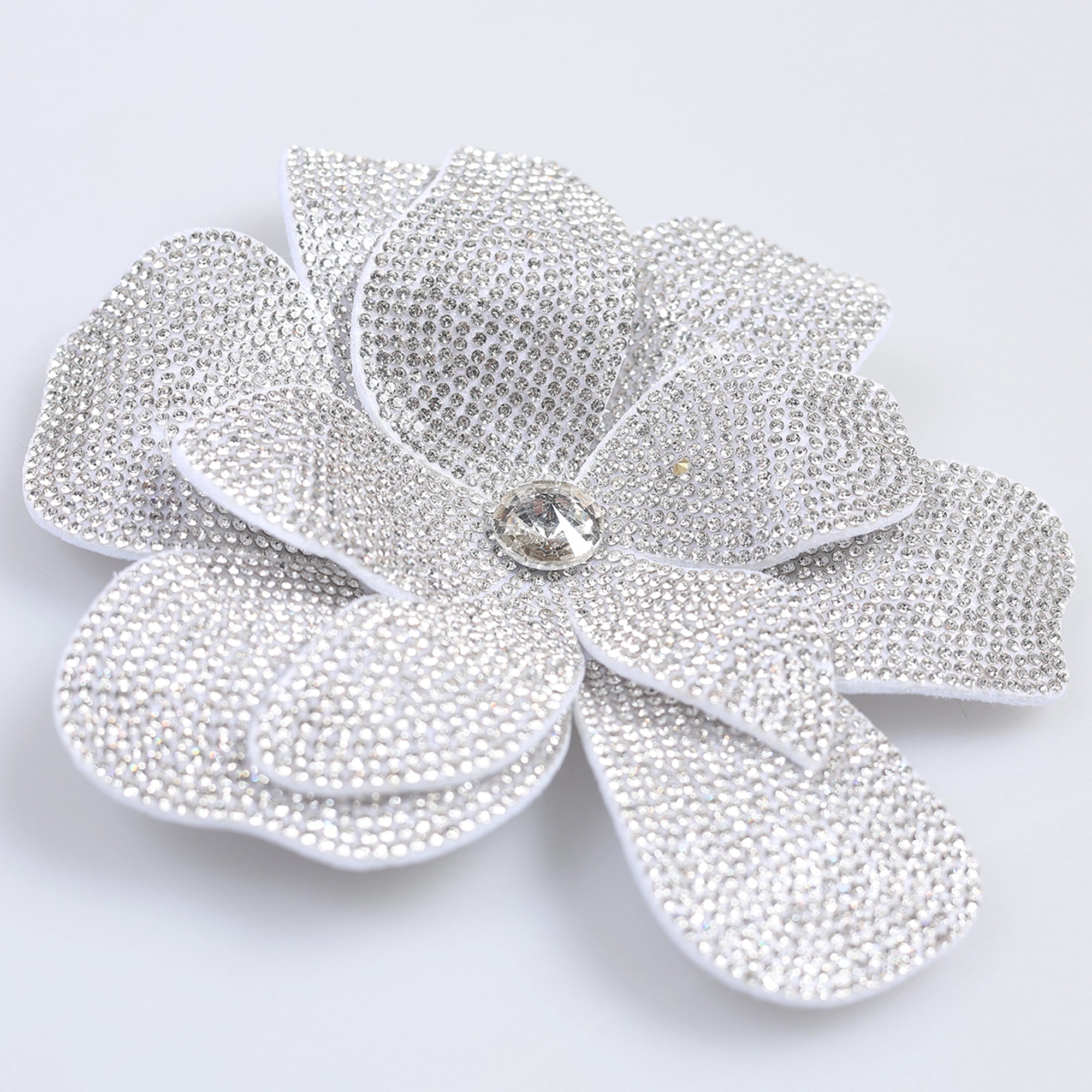 Floare Decorativa Aplicabila cu Strasuri\Cristale – Dimensiune: 15 x 13 cm - Ahura