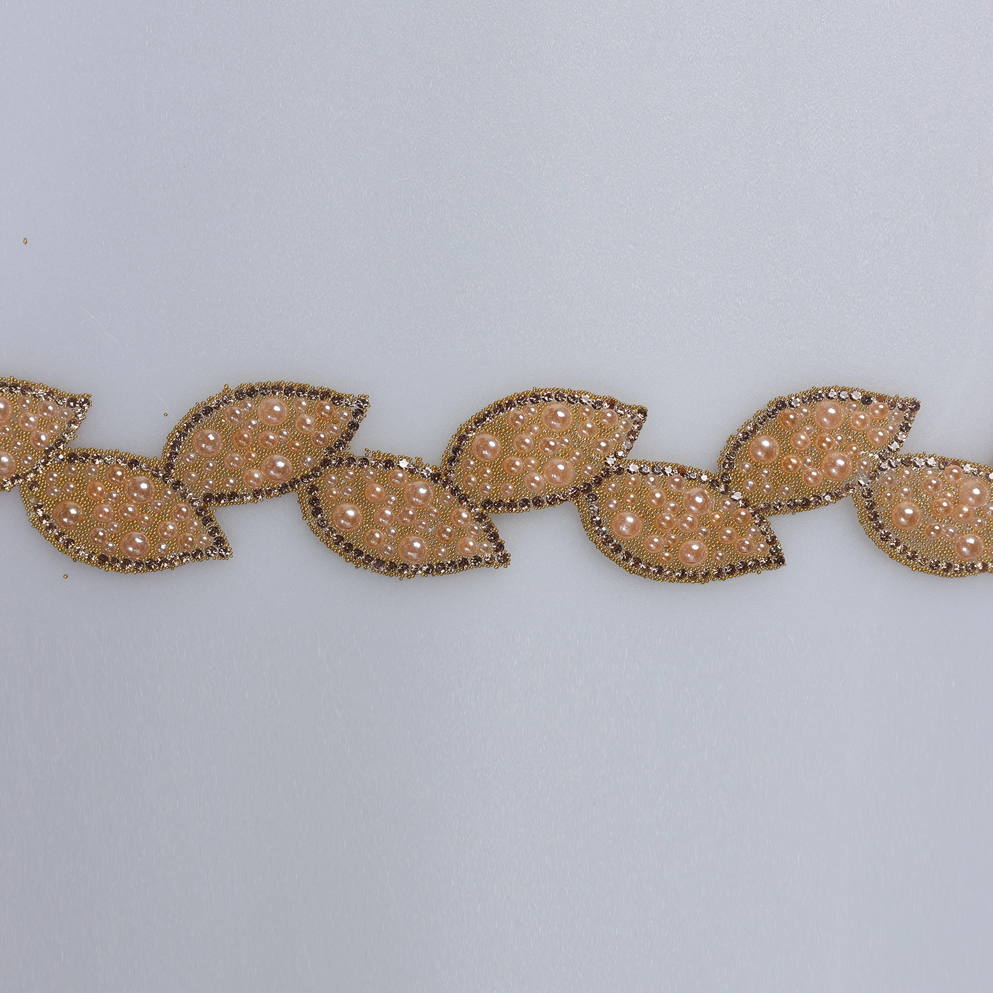 Aplicatii cu strasuri M272 - Ahura