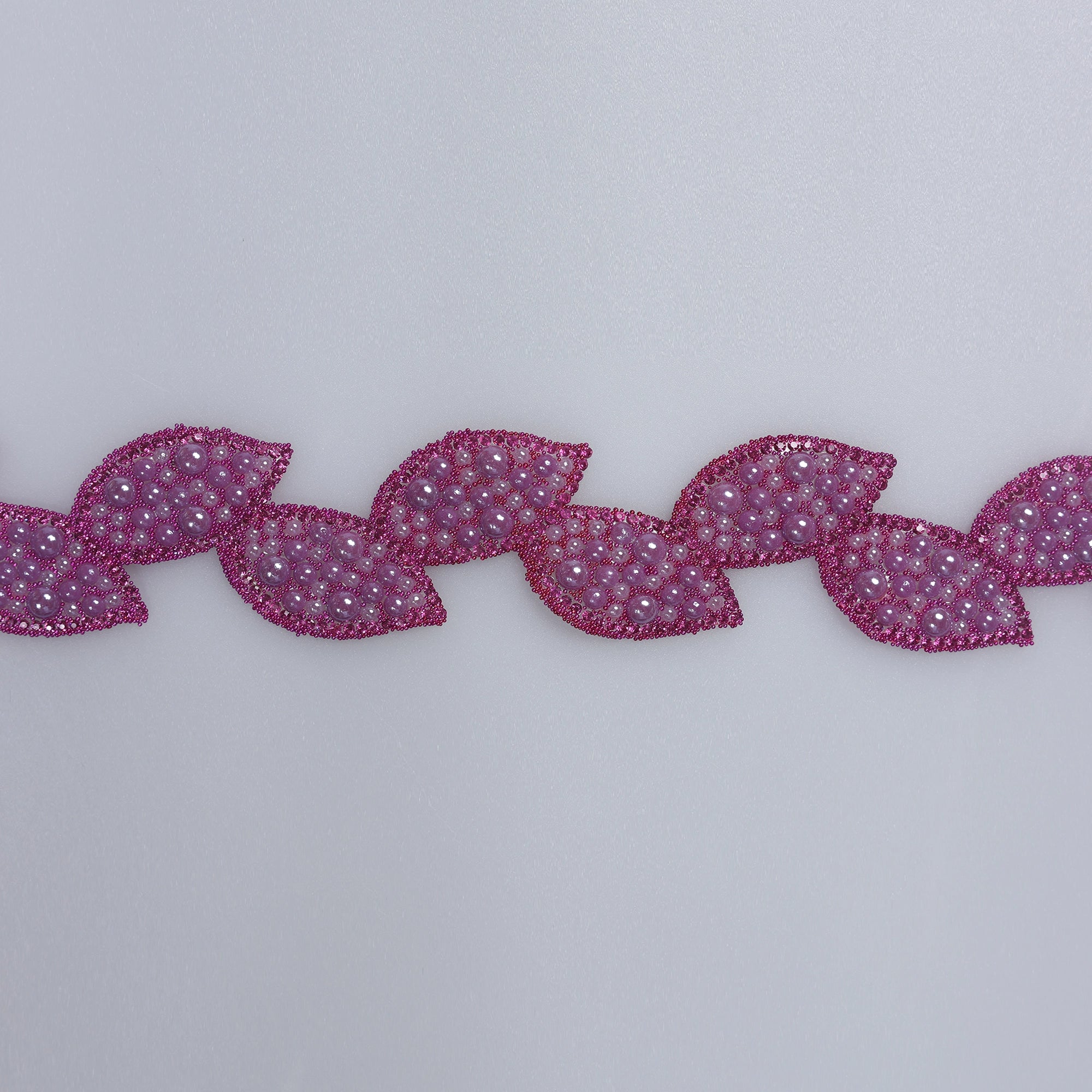 Aplicatii cu strasuri M273 - Ahura