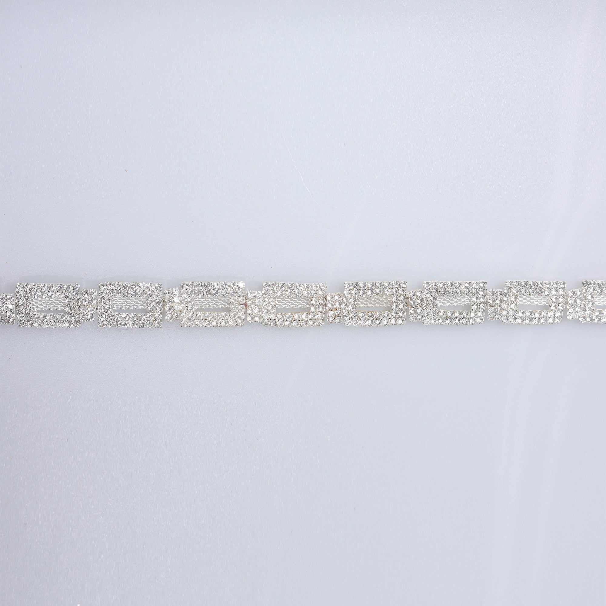 Banda cu strasuri M79 - Ahura