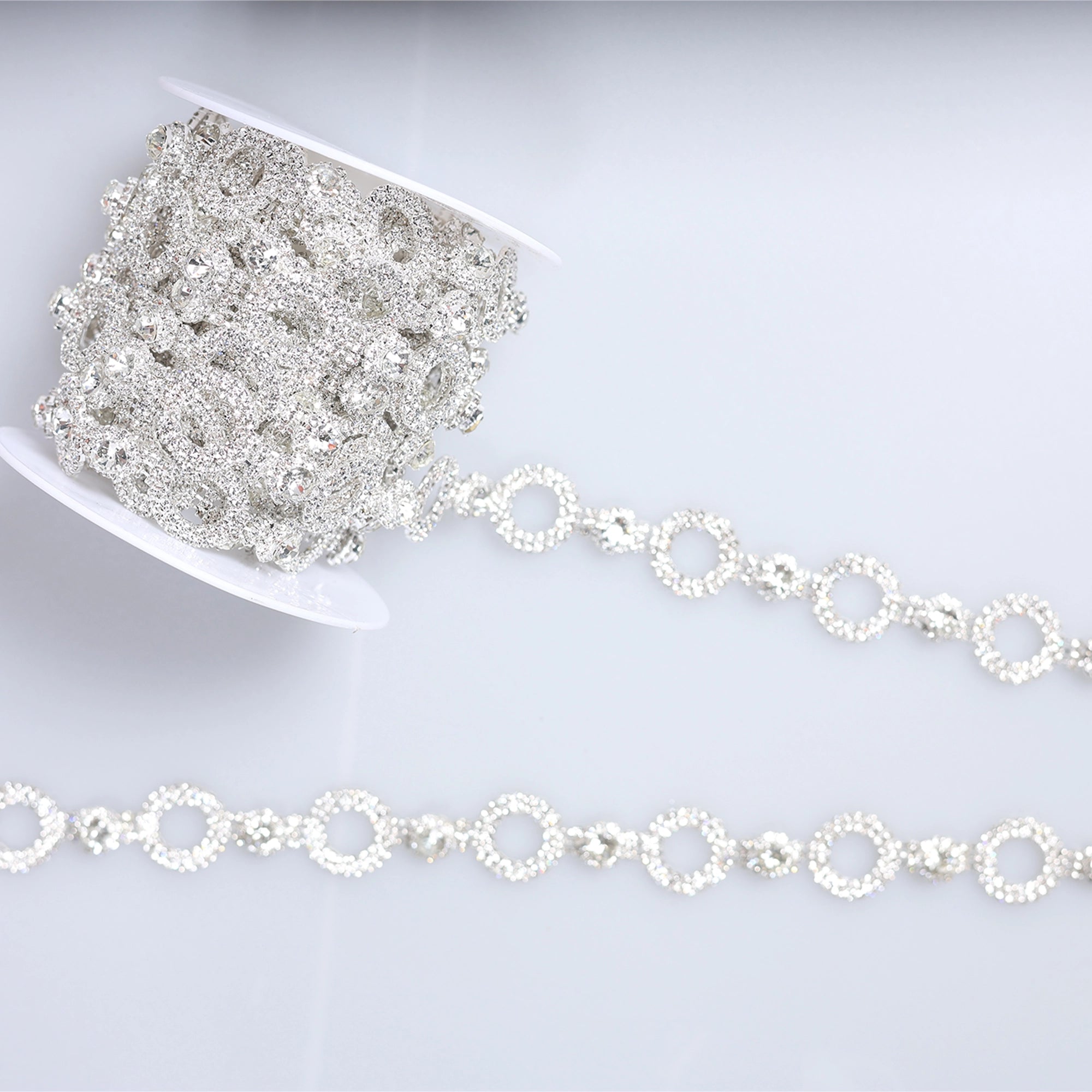 Banda cu strasuri M106 - Ahura