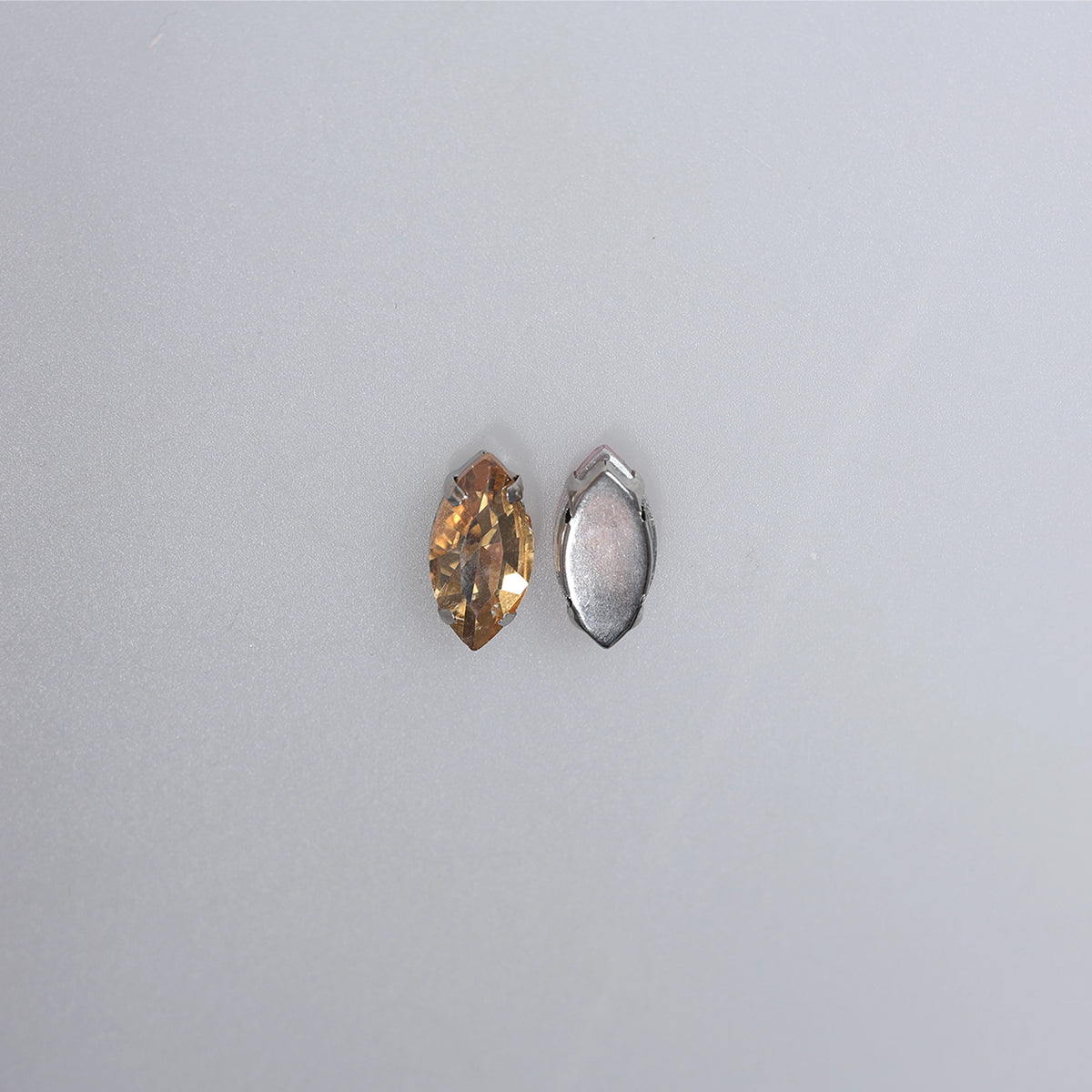Piatră pentru cusut tip lacrimă 0.9x1.8 cm - Ahura