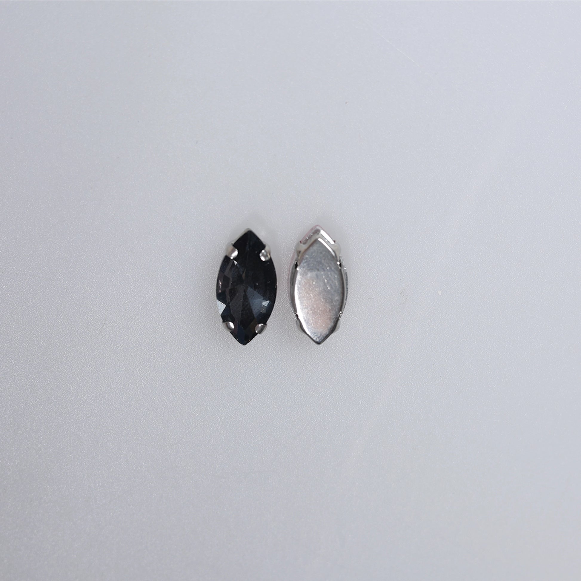 Piatră pentru cusut tip lacrimă 0.9x1.8 cm - Ahura