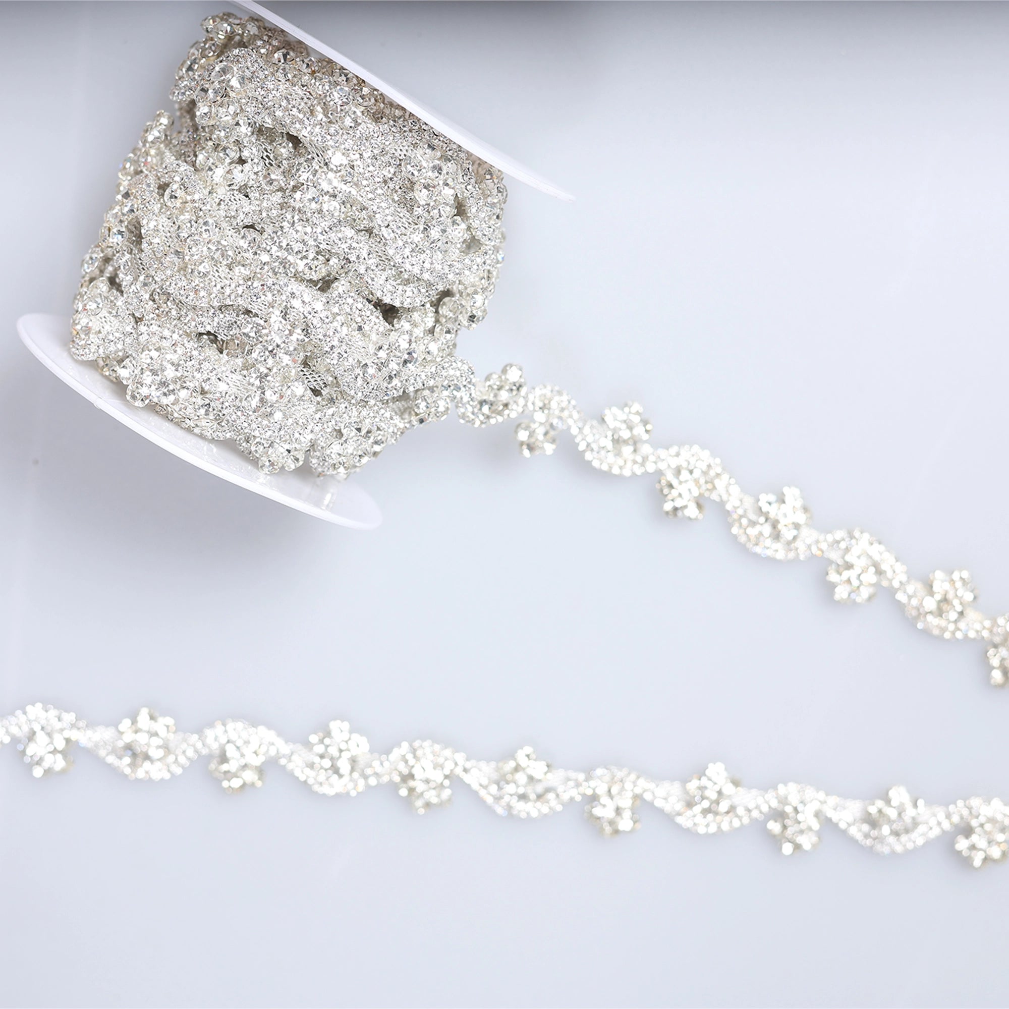 Banda cu strasuri M141 - Ahura