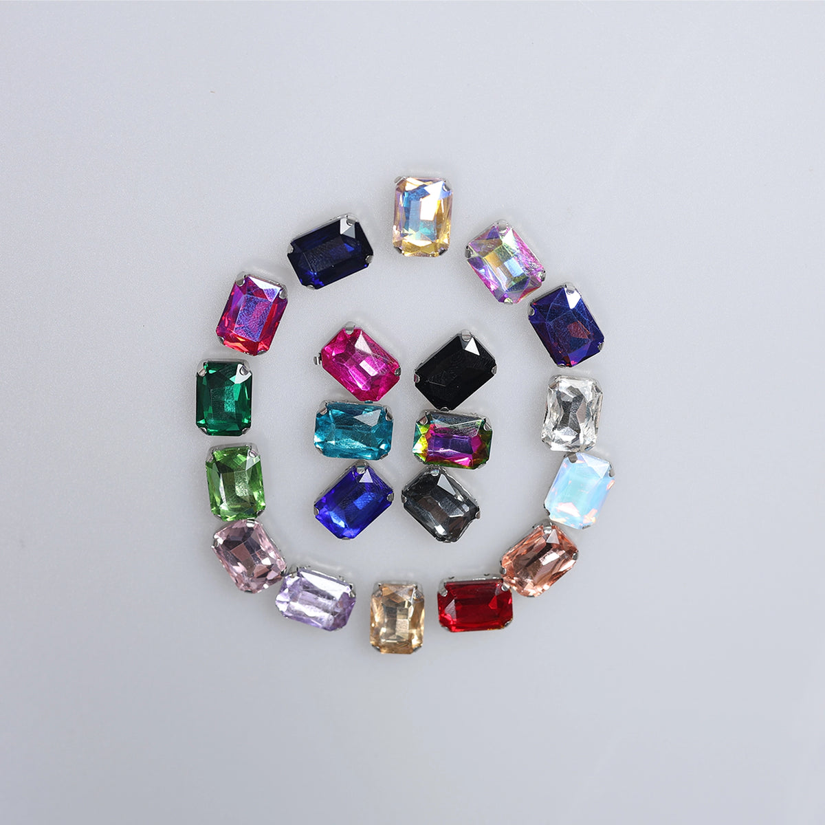 Piatră pentru cusut tip lacrimă 1x1.4 cm - Ahura
