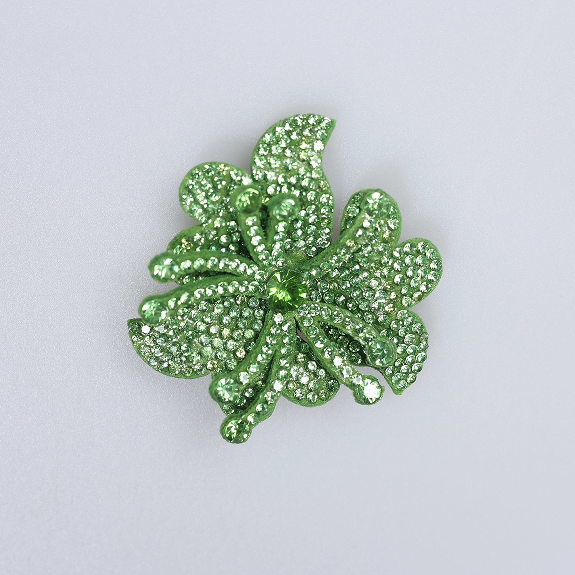 Floare Decorativa Aplicabila cu Strasuri\Cristale Dimensiune: 5 x 5 cm