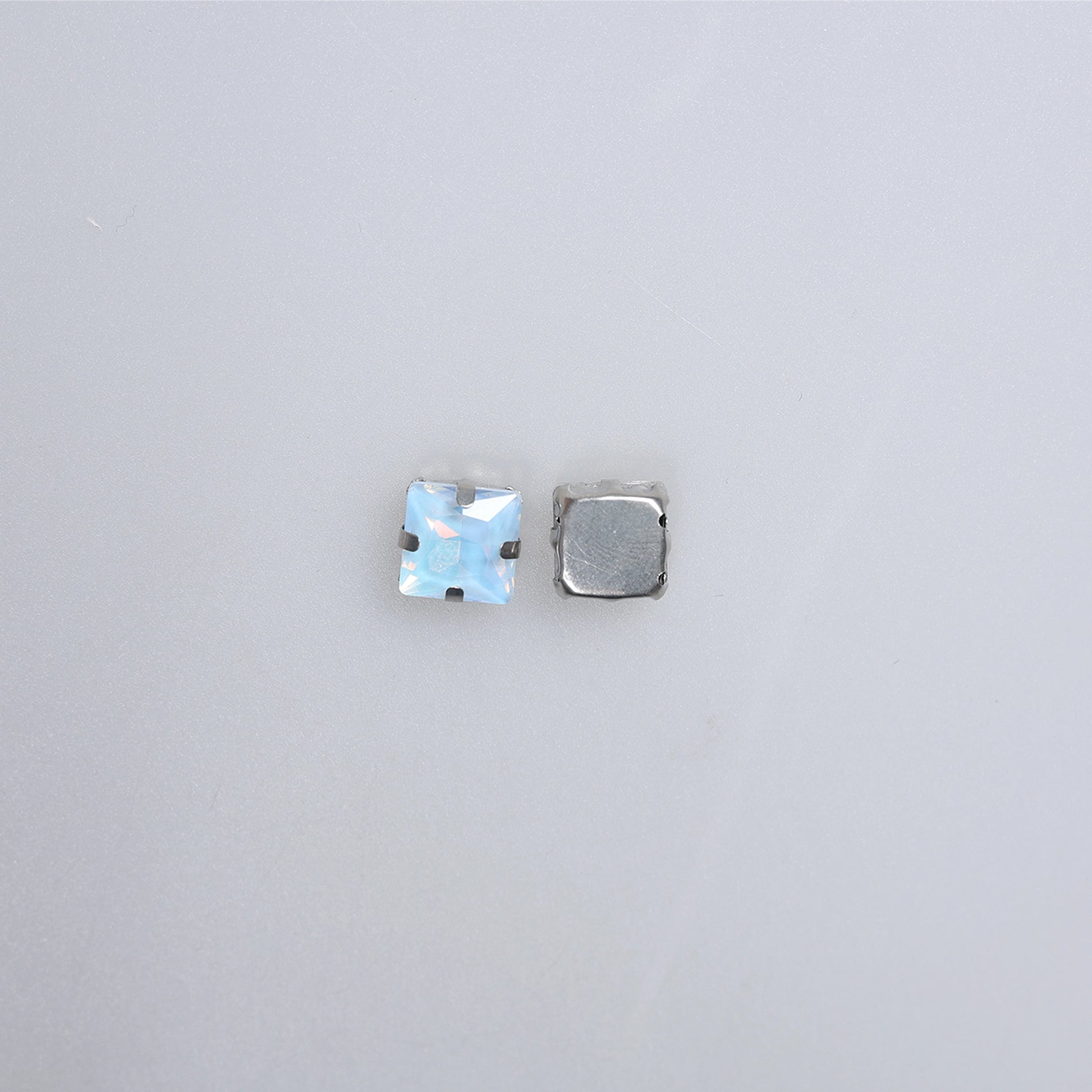 Piatră pentru cusut tip lacrimă 1x1 cm - Ahura